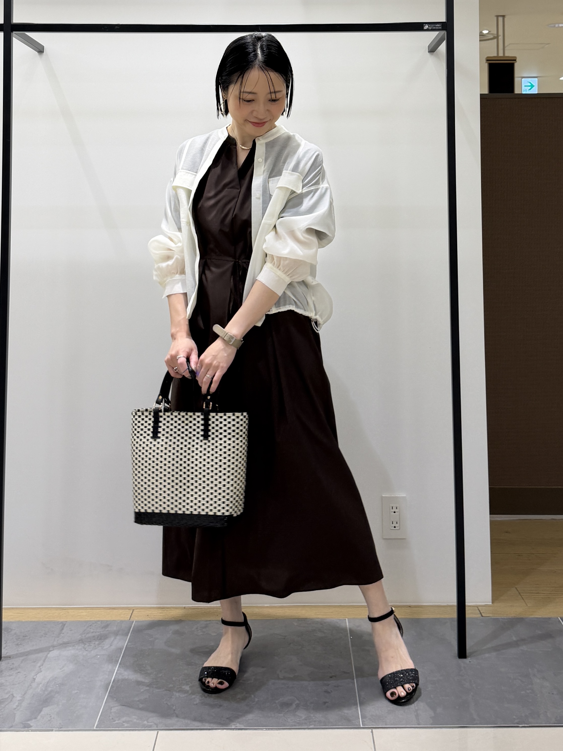 shihoさんの「INDIVI｜【撥水／UVカット】ベルト付きワンピース」を使ったコーディネート