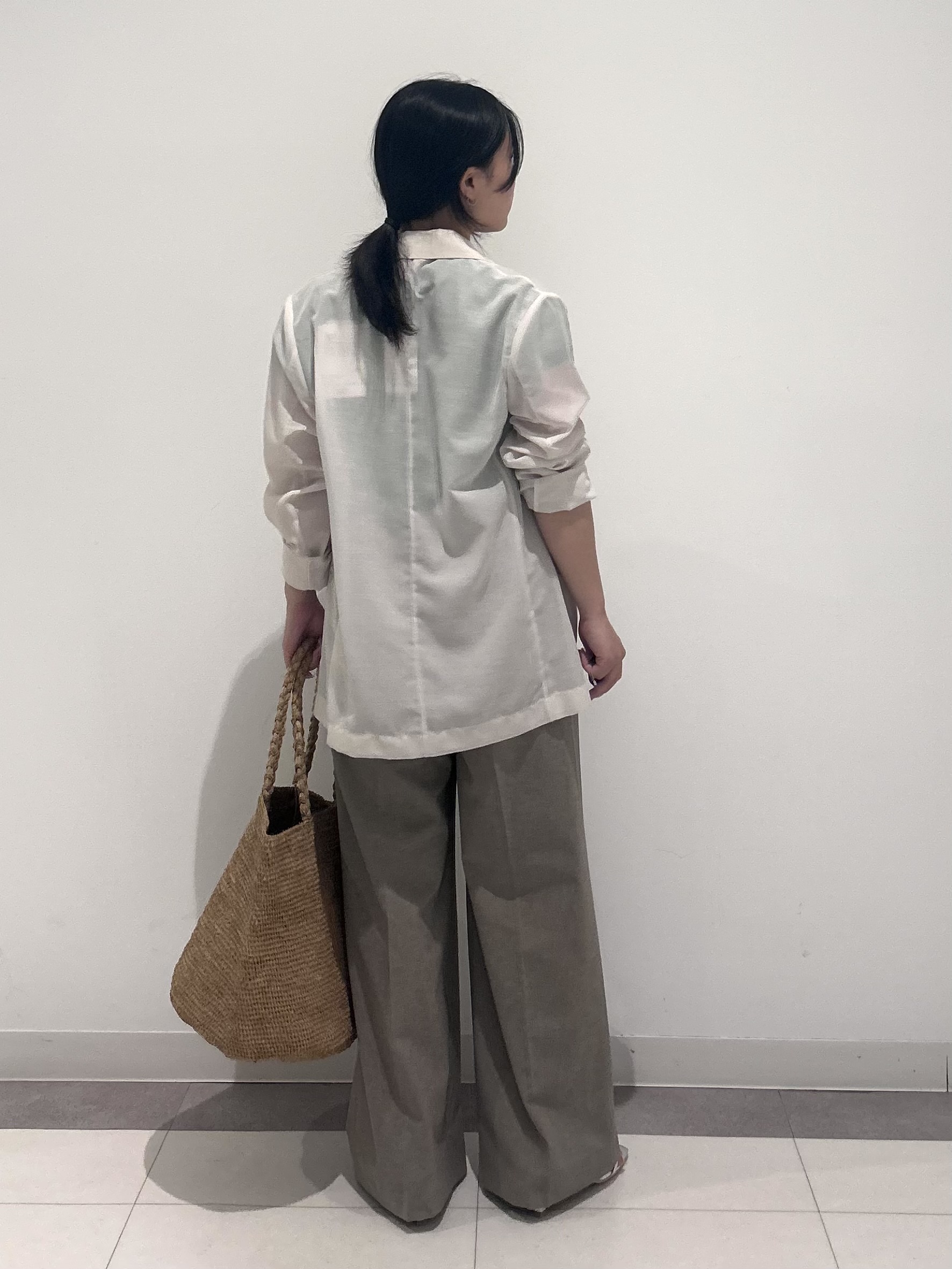 とりみさんの「DRESSTERIOR｜【ウォッシャブル】コットンシルクフレンチスリーブニット」を使ったコーディネート