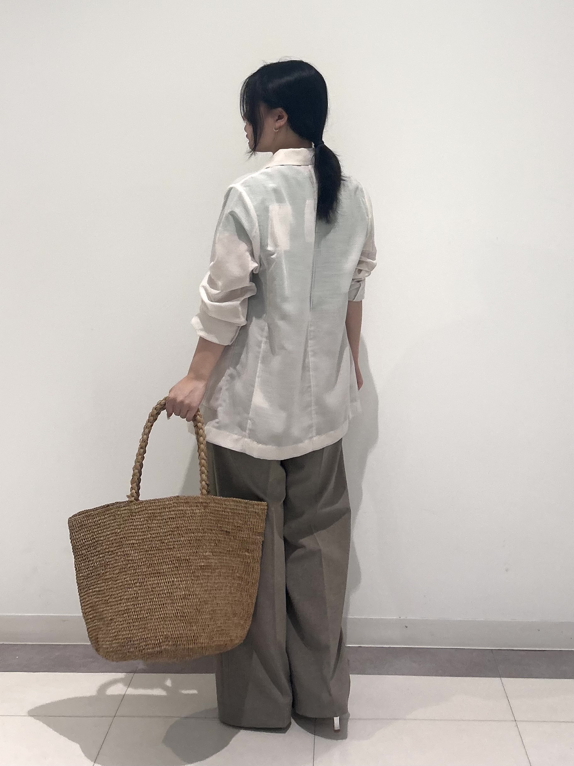とりみさんの「DRESSTERIOR｜【ウォッシャブル】コットンシルクフレンチスリーブニット」を使ったコーディネート