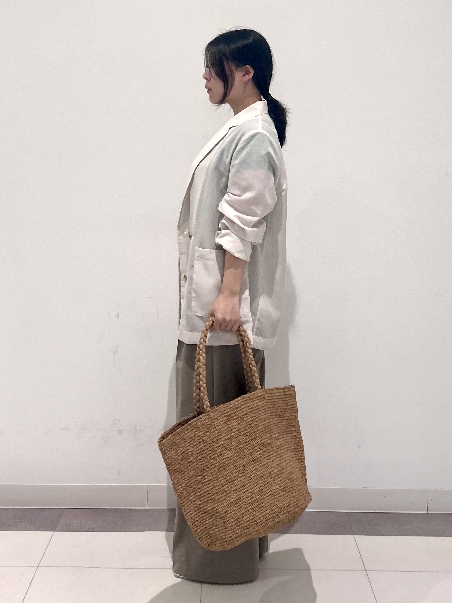 とりみさんの「DRESSTERIOR｜【ウォッシャブル】コットンシルクフレンチスリーブニット」を使ったコーディネート