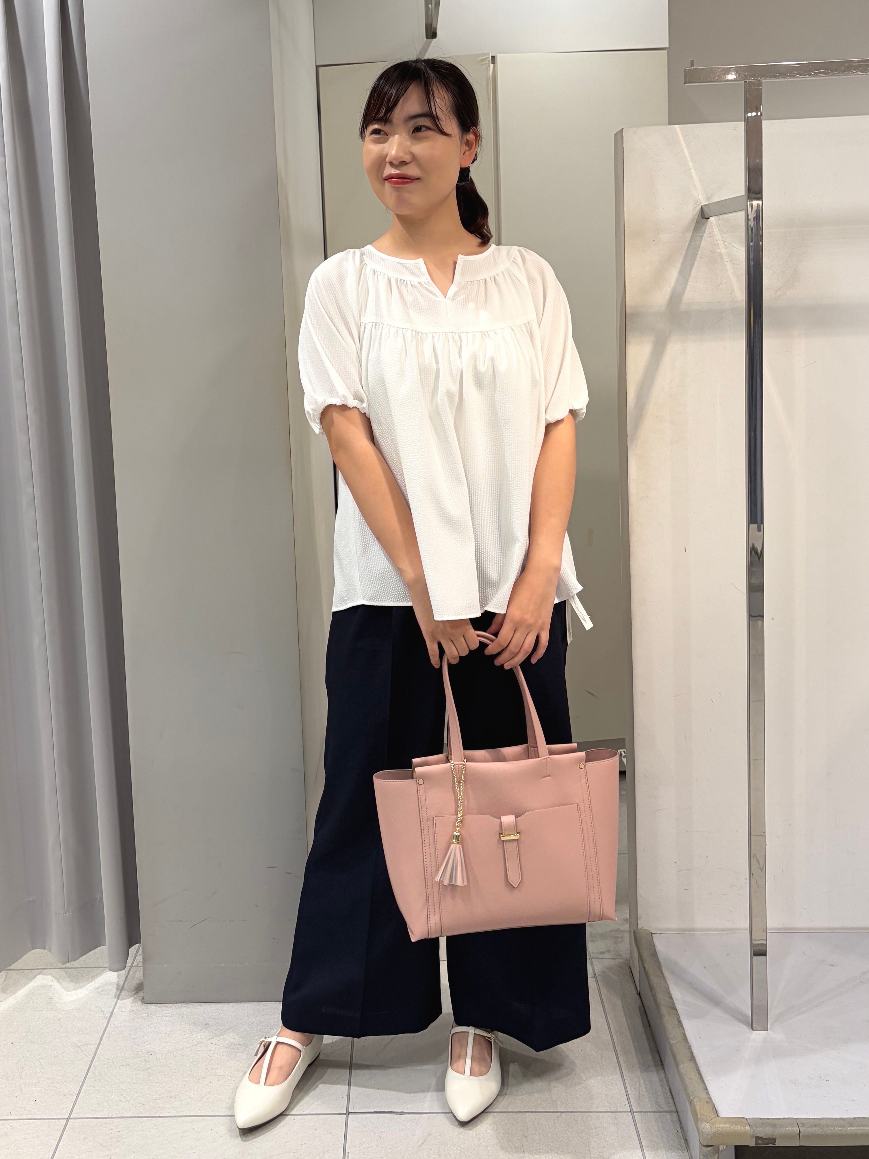 AZUSAさんの「Reflect｜ギャザーデザインブラウス」を使ったコーディネート