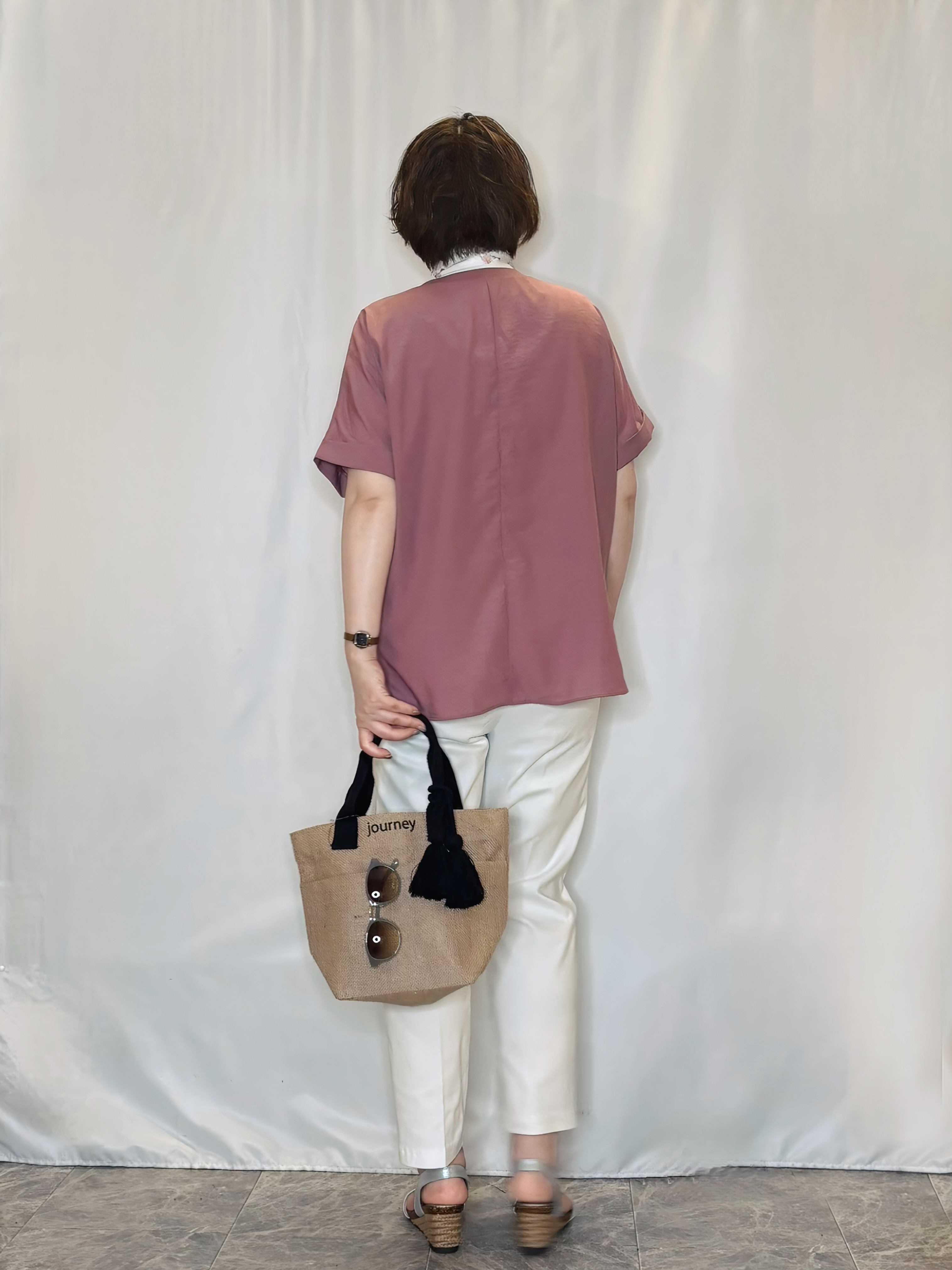 たみさんの「SHOO･LA･RUE｜【ひんやり/着丈選べる/体型カバー】洗濯後しわになりにくい さらさらドルマンブラウス」を使ったコーディネート