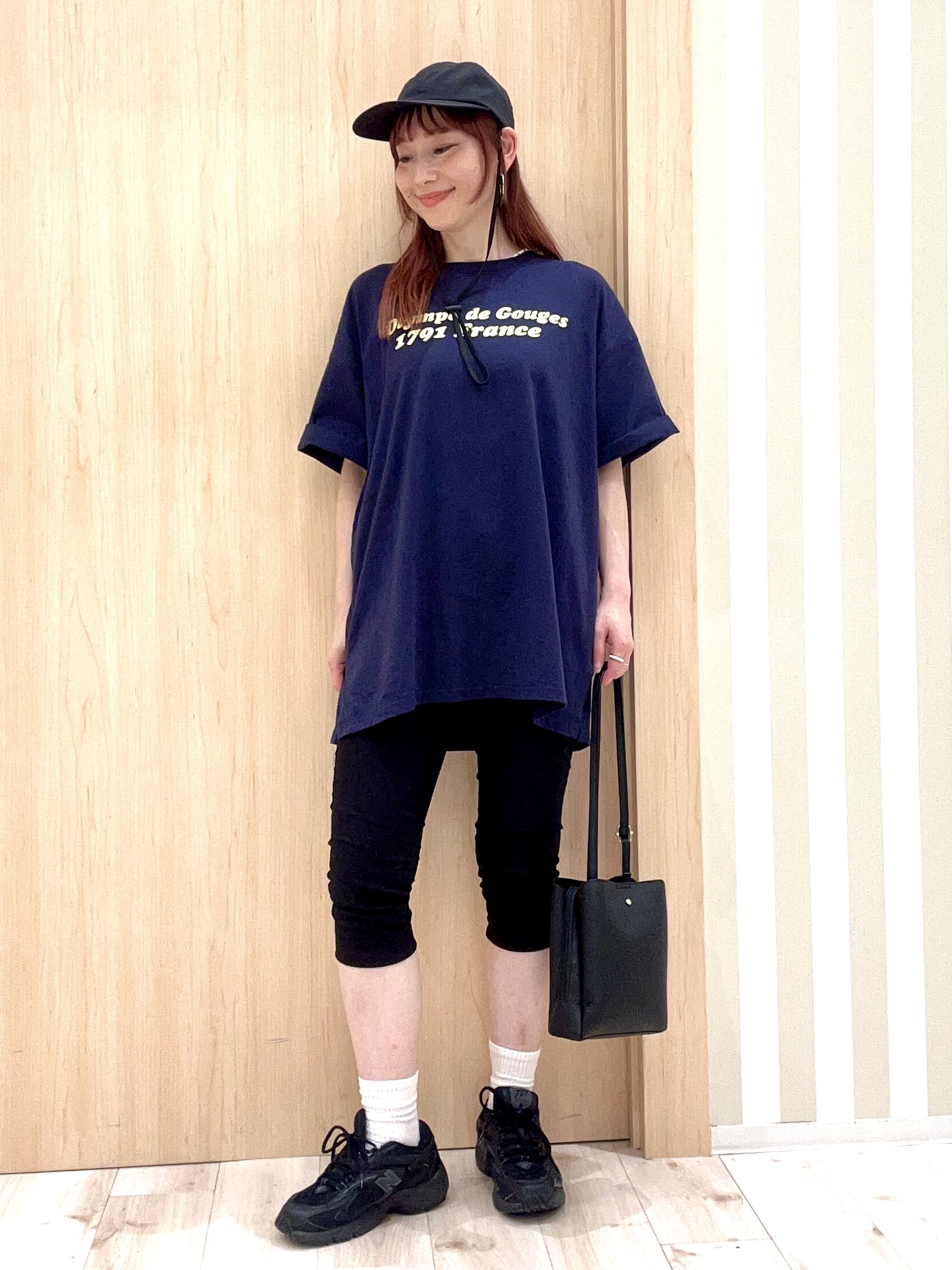 ririさんの「SHOO･LA･RUE｜【ひんやり】ゆるっと体型カバー BIGアソートTシャツ」を使ったコーディネート