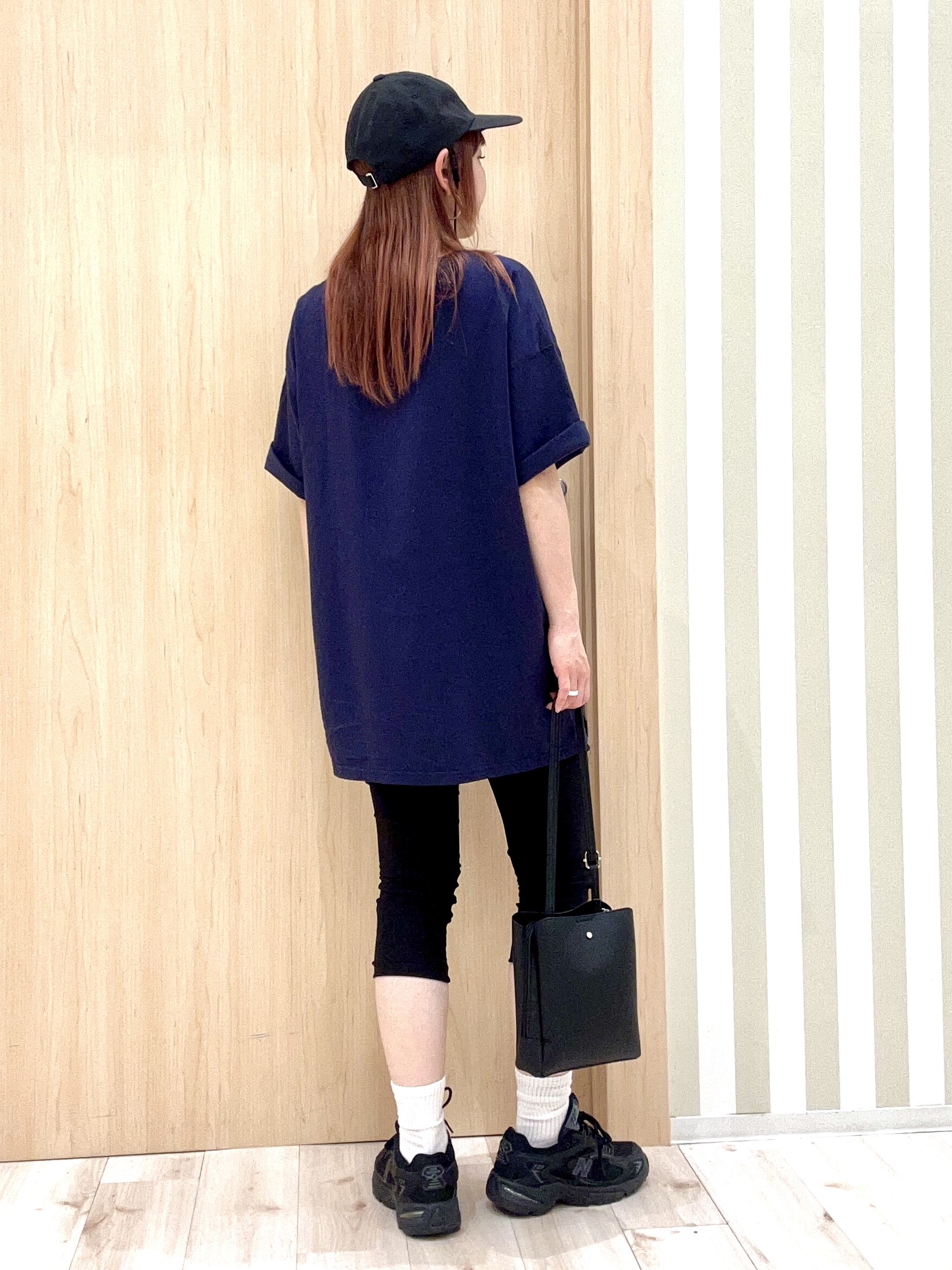ririさんの「SHOO･LA･RUE｜【ひんやり】ゆるっと体型カバー BIGアソートTシャツ」を使ったコーディネート