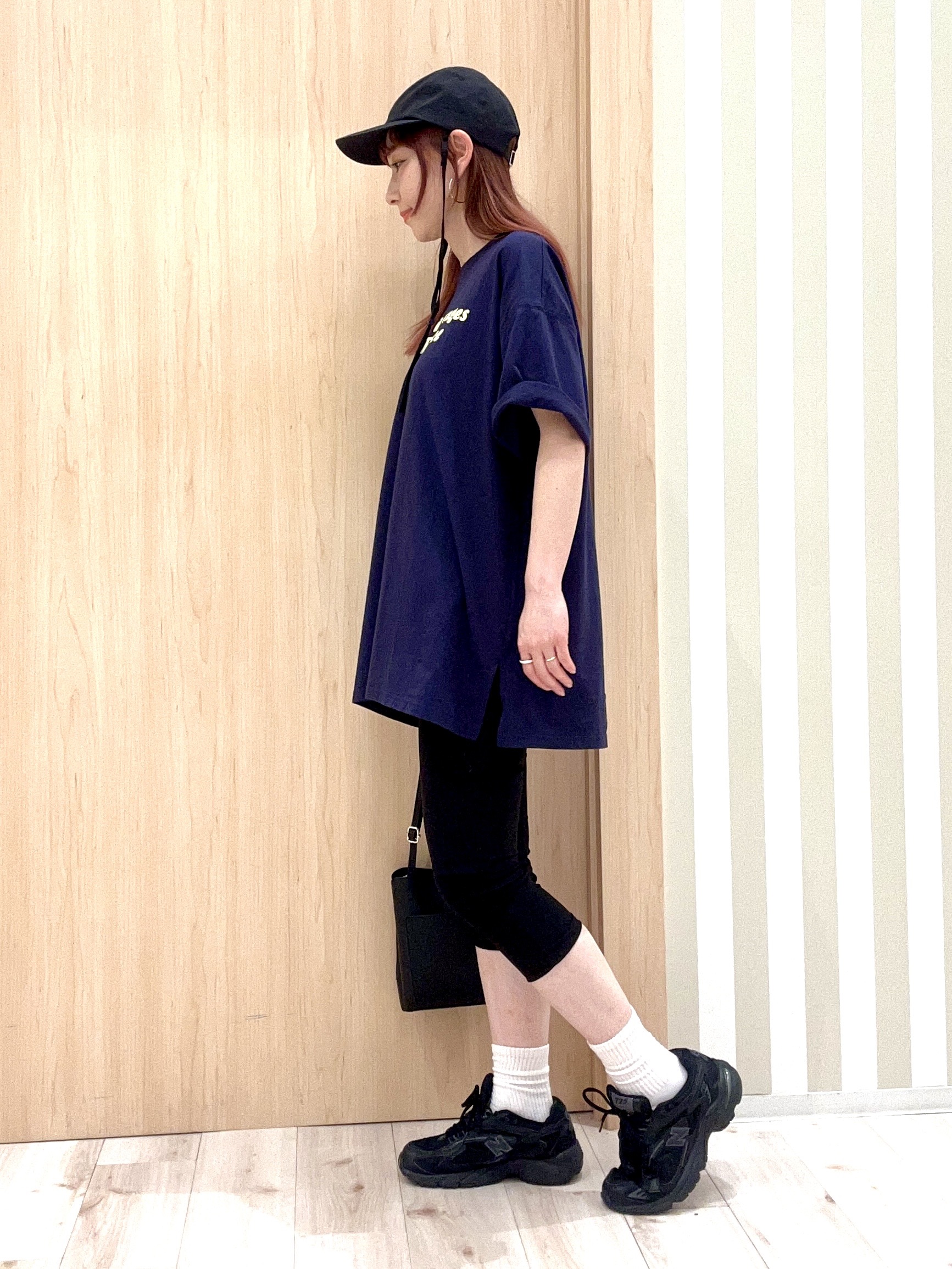 ririさんの「SHOO･LA･RUE｜【ひんやり】ゆるっと体型カバー BIGアソートTシャツ」を使ったコーディネート