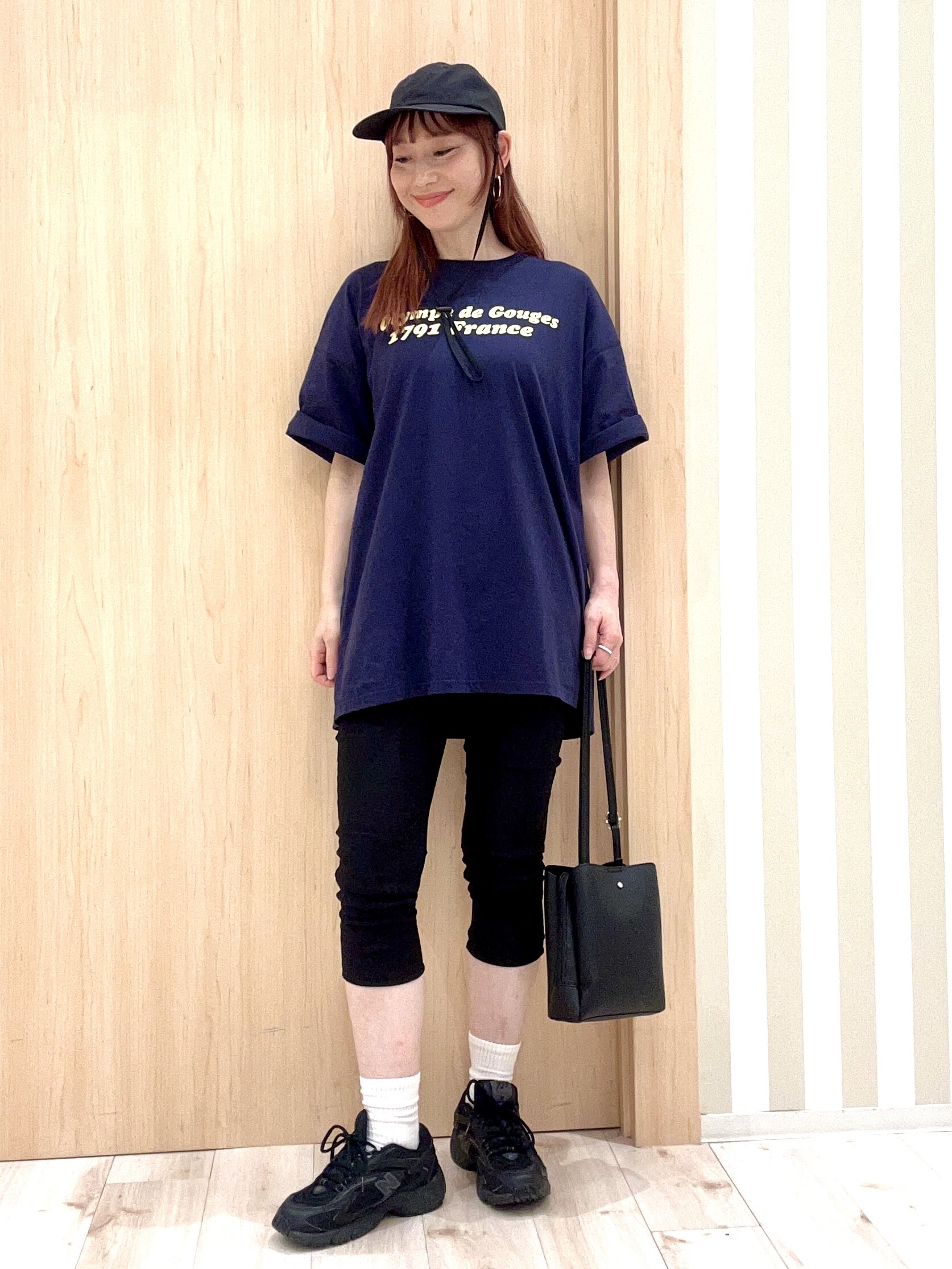 ririさんの「SHOO･LA･RUE｜【ひんやり】ゆるっと体型カバー BIGアソートTシャツ」を使ったコーディネート