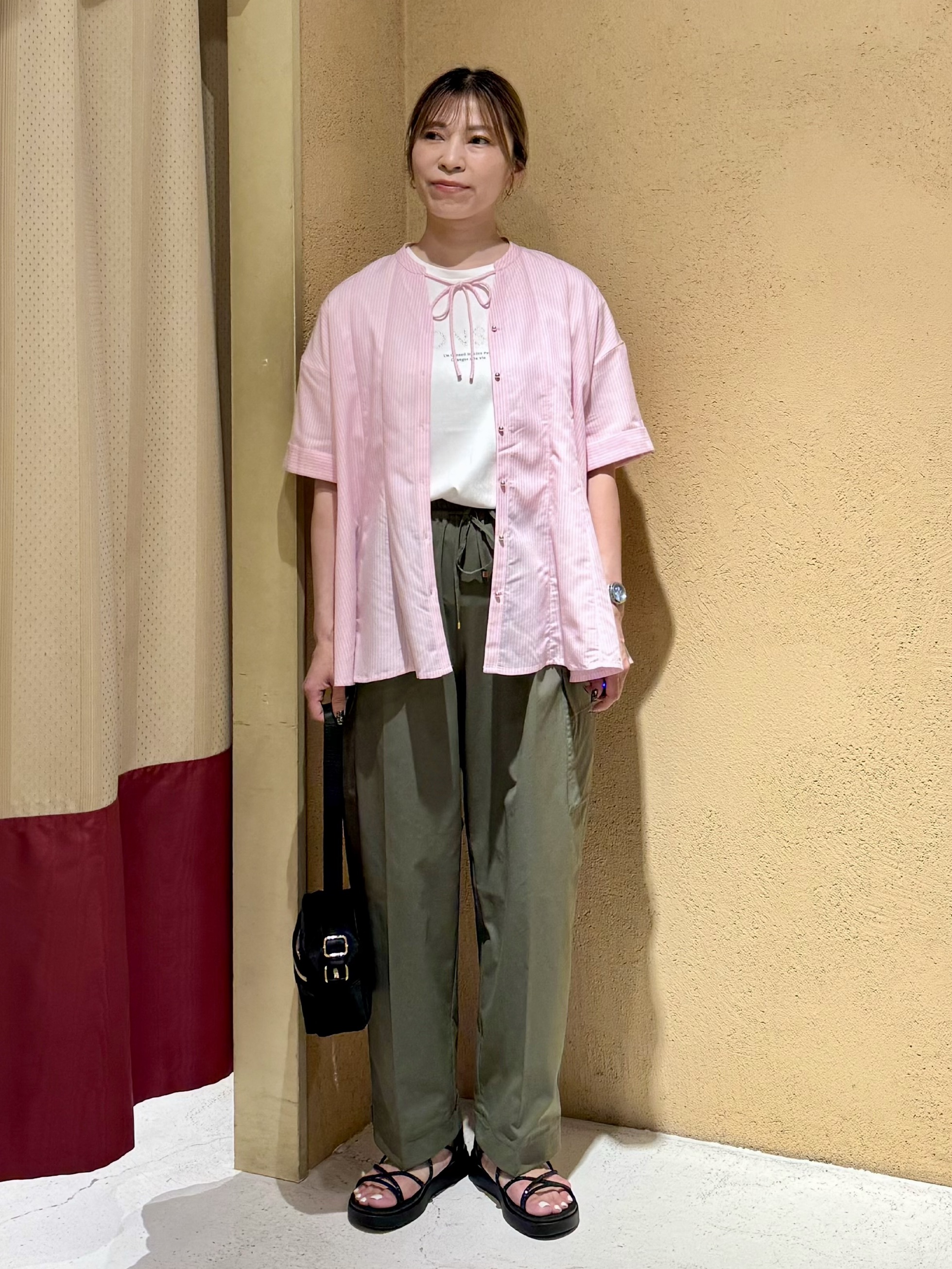 さち。さんの「grove｜【洗濯機OK・ひんやり】さらっと軽やか、夏のフレアシャツ」を使ったコーディネート