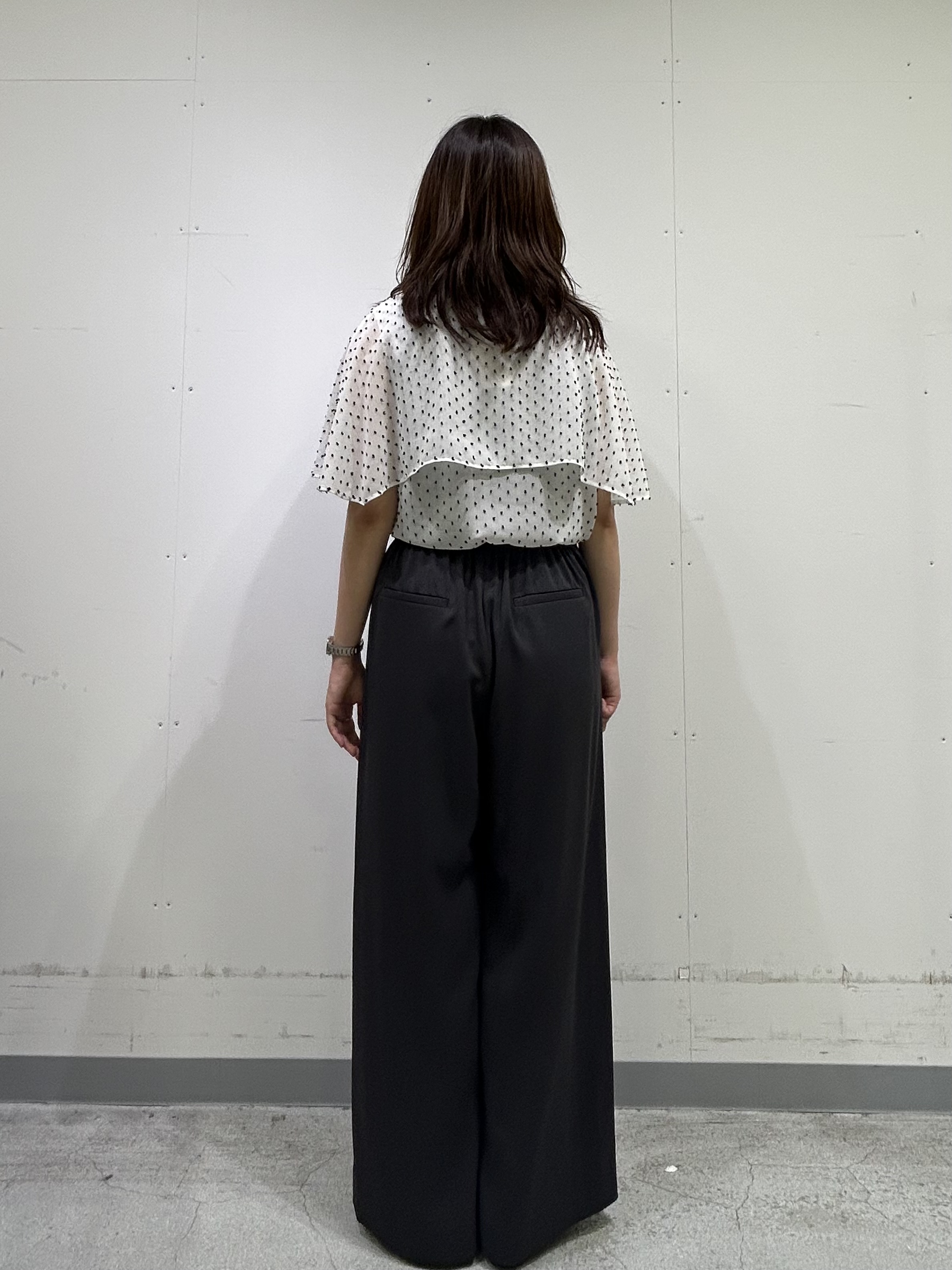noeさんの「INDIVI｜【洗える／ドットモチーフ】ケープスリーブブラウス」を使ったコーディネート