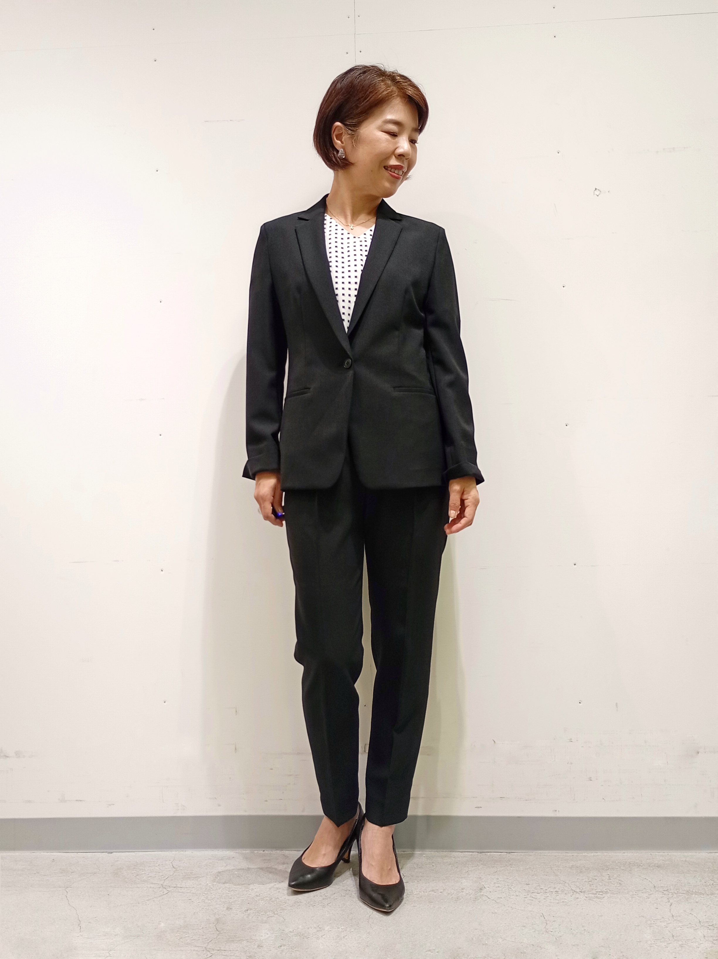 Kさんの「INDIVI｜【定番スーツ／UVケア／洗える】ウール調ノーカラージャケット」を使ったコーディネート
