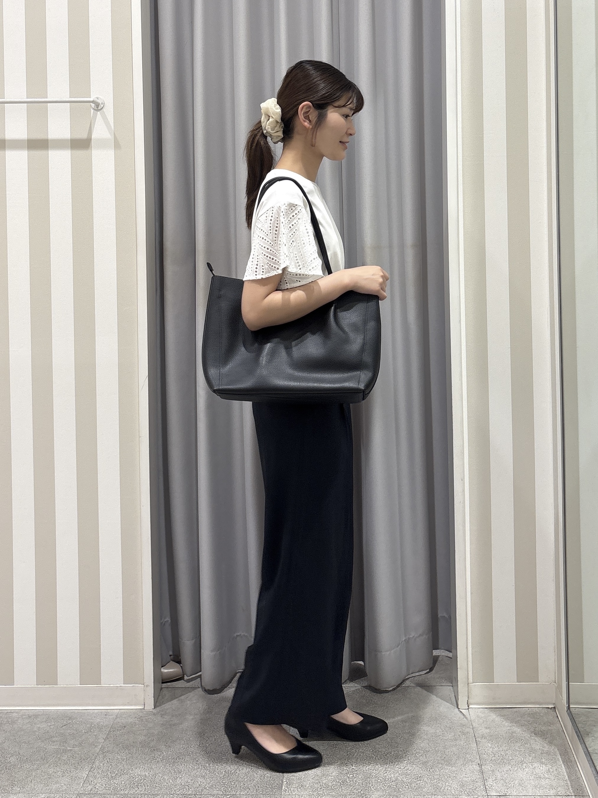 Rikaさんの「SHOO･LA･RUE｜【汗じみ防止/ひんやり/S-LL】レースが華やか お袖フレアTシャツ」を使ったコーディネート