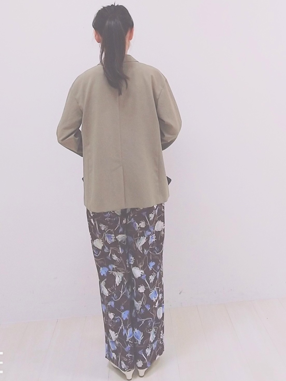 SANAさんの「Reflect｜天然シェルカラーネックレス」を使ったコーディネート