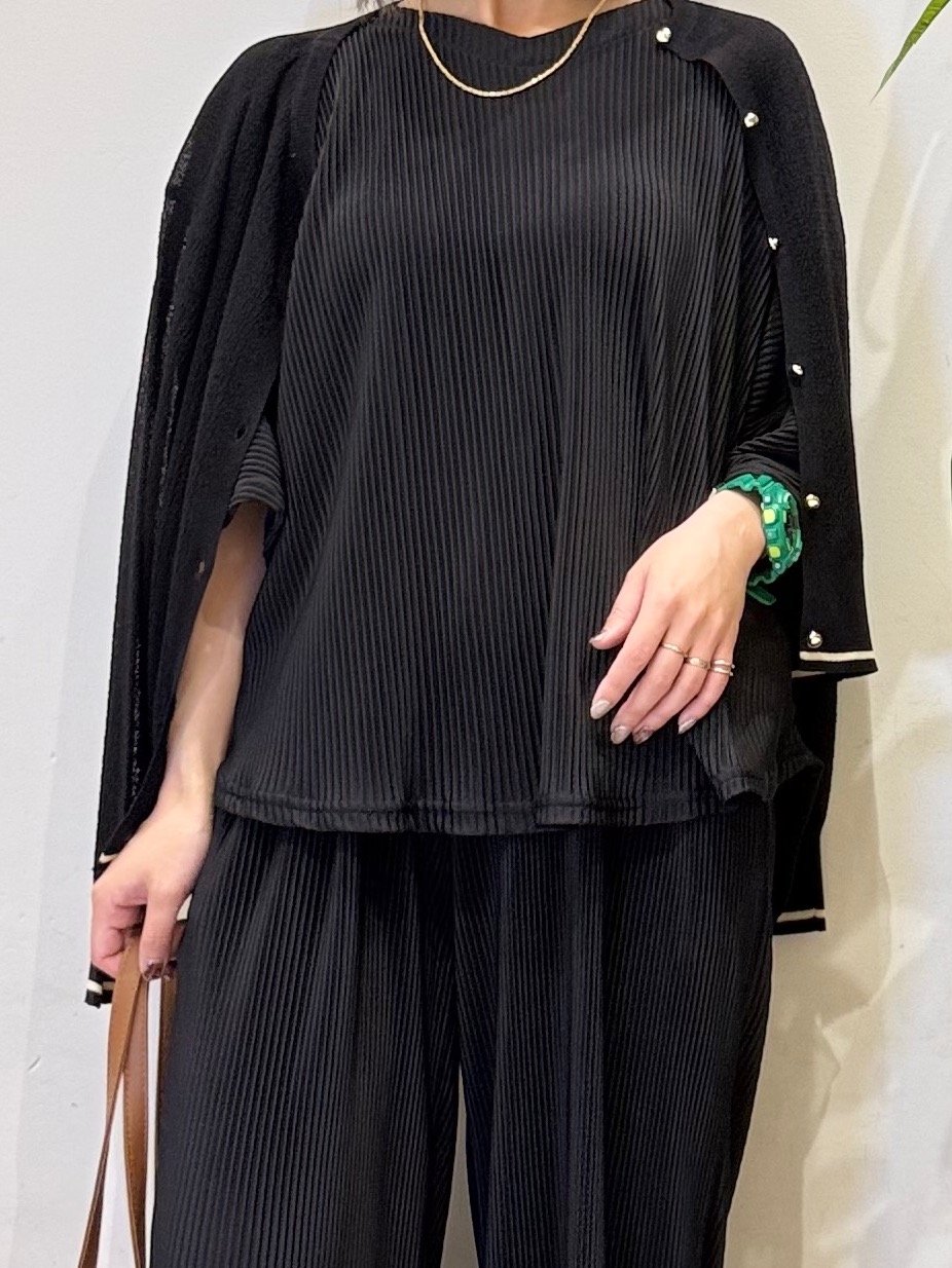 misakiさんの「SHOO･LA･RUE｜【S-LL/洗濯機可】さらっとタッチ ほんのりシアーカーディガン」を使ったコーディネート