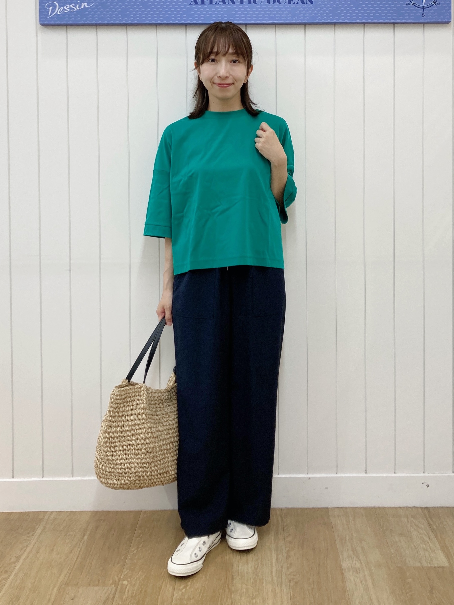 yoshiさんの「Dessin｜【新色追加/体型カバー】美光沢カットソーボクシーシルエット」を使ったコーディネート