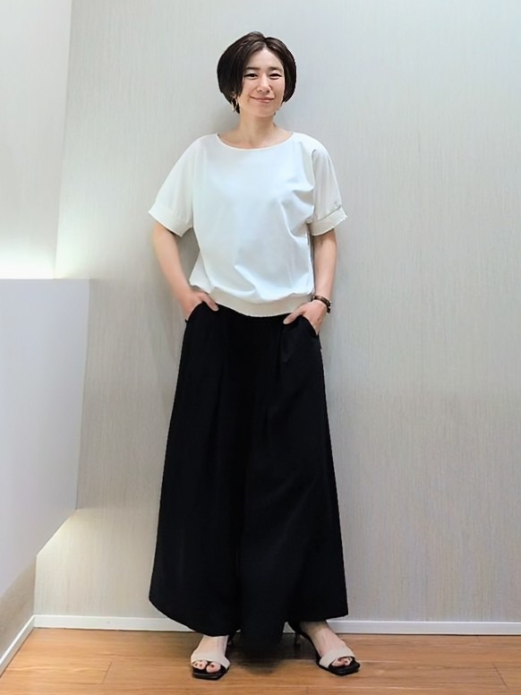 ミズタさんの「UNTITLED｜【接触冷感/汗染み防止/吸水速乾/UVカット】シャーリングプルオーバー」を使ったコーディネート