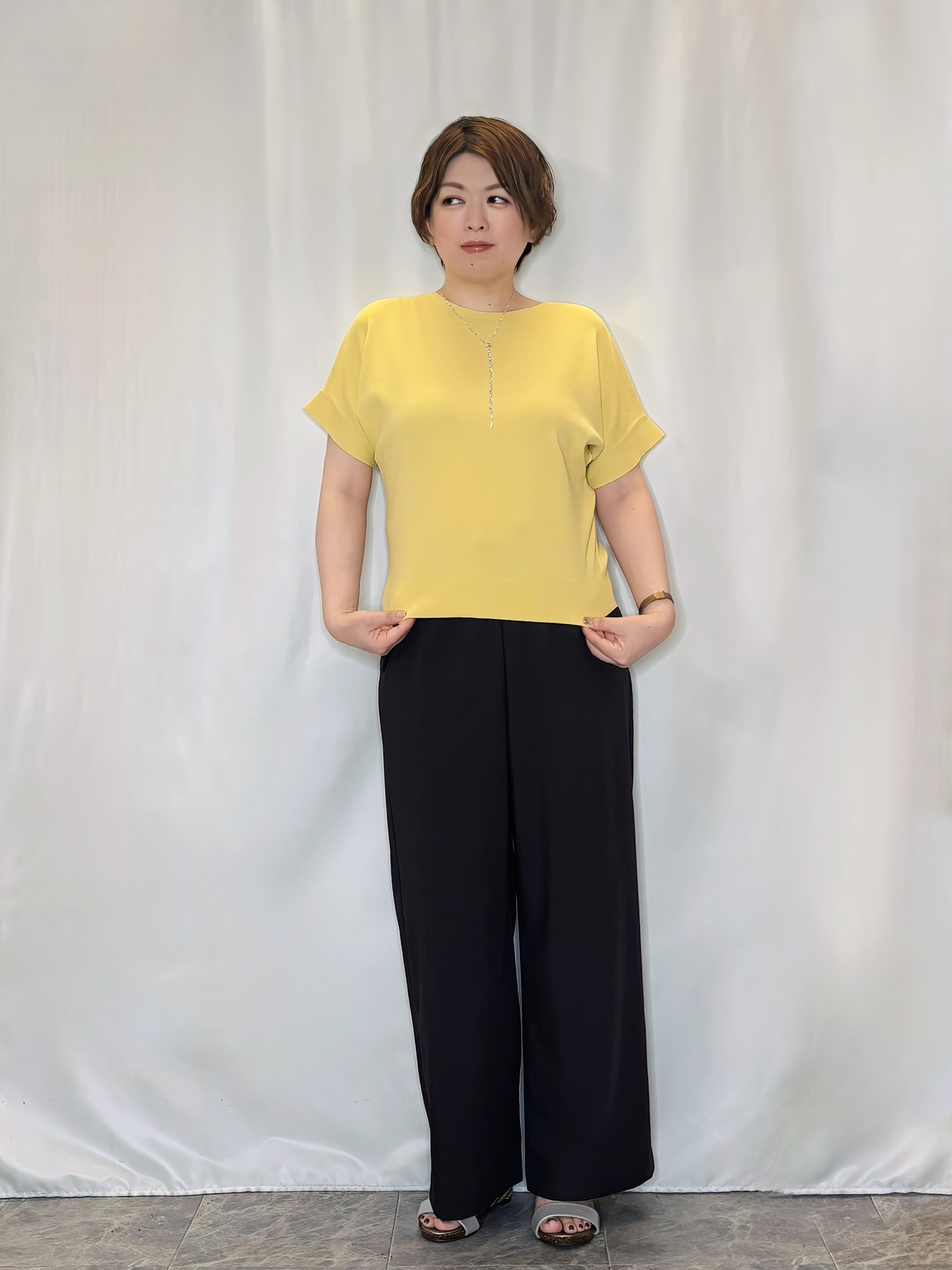 たみさんの「SHOO･LA･RUE｜【毎日洗える/ひんやり/UV/S-LL】二の腕隠れる さらっとドルマン半袖ニット」を使ったコーディネート