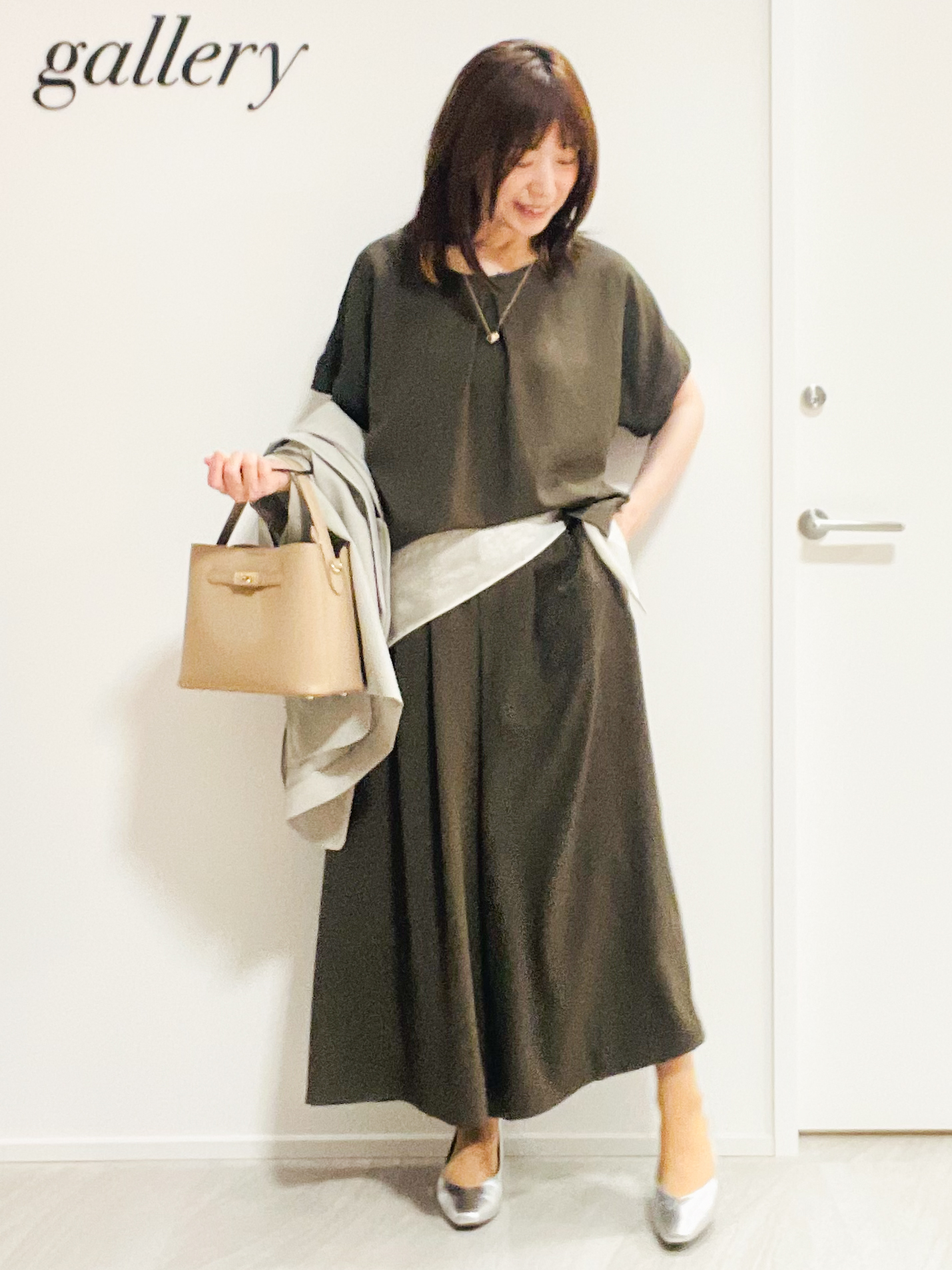 めいさんの「UNTITLED｜【前後2WAY/はっ水/セットアップ可】リラクシーフレンチスリーブブラウス」を使ったコーディネート