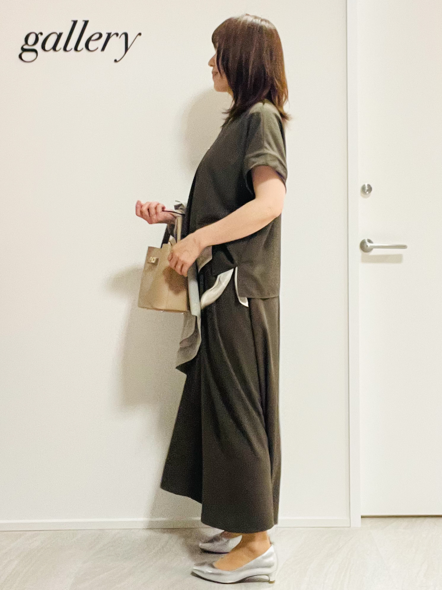 めいさんの「UNTITLED｜【前後2WAY/はっ水/セットアップ可】リラクシーフレンチスリーブブラウス」を使ったコーディネート