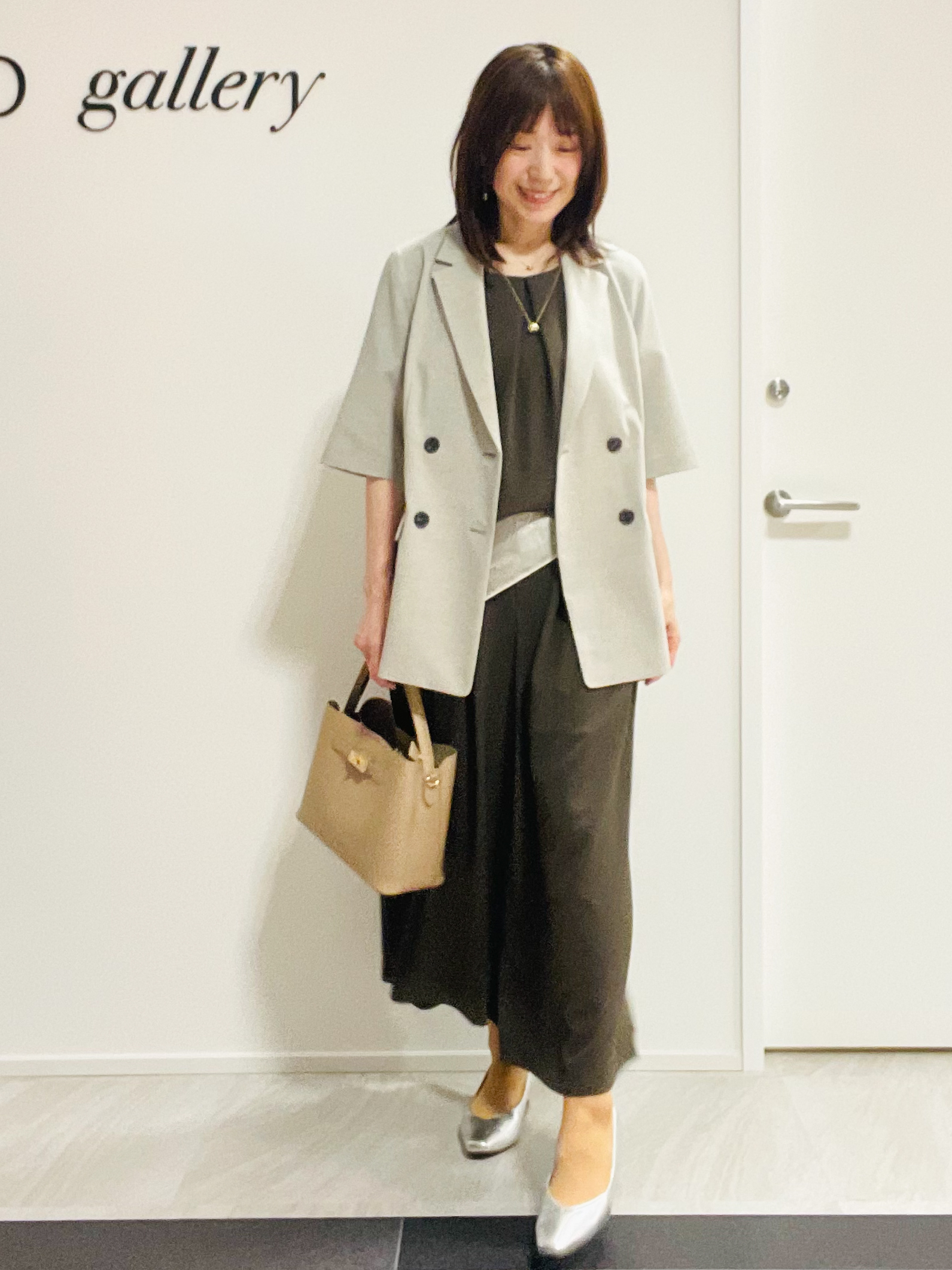 めいさんの「UNTITLED｜【前後2WAY/はっ水/セットアップ可】リラクシーフレンチスリーブブラウス」を使ったコーディネート