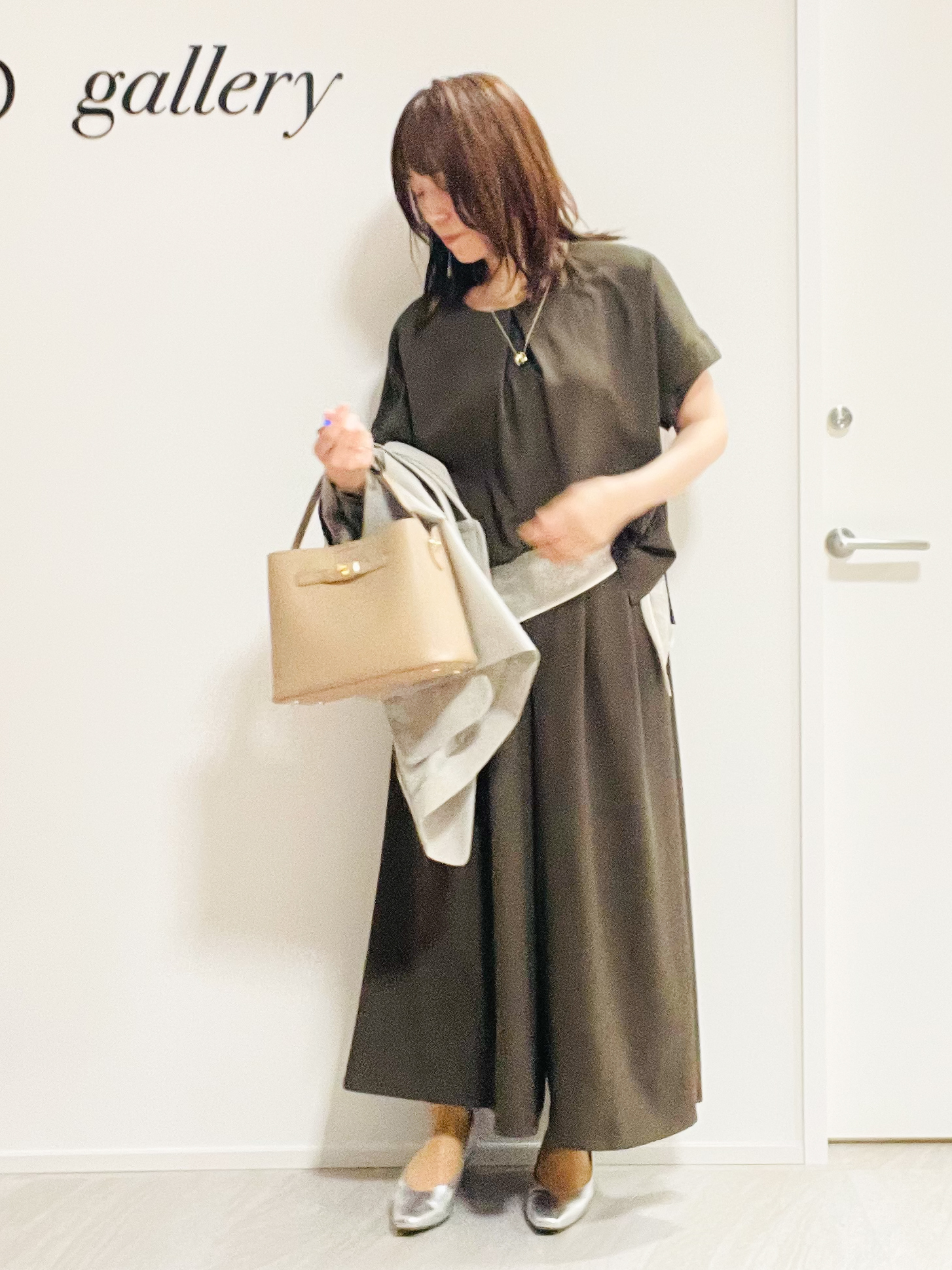めいさんの「UNTITLED｜【前後2WAY/はっ水/セットアップ可】リラクシーフレンチスリーブブラウス」を使ったコーディネート
