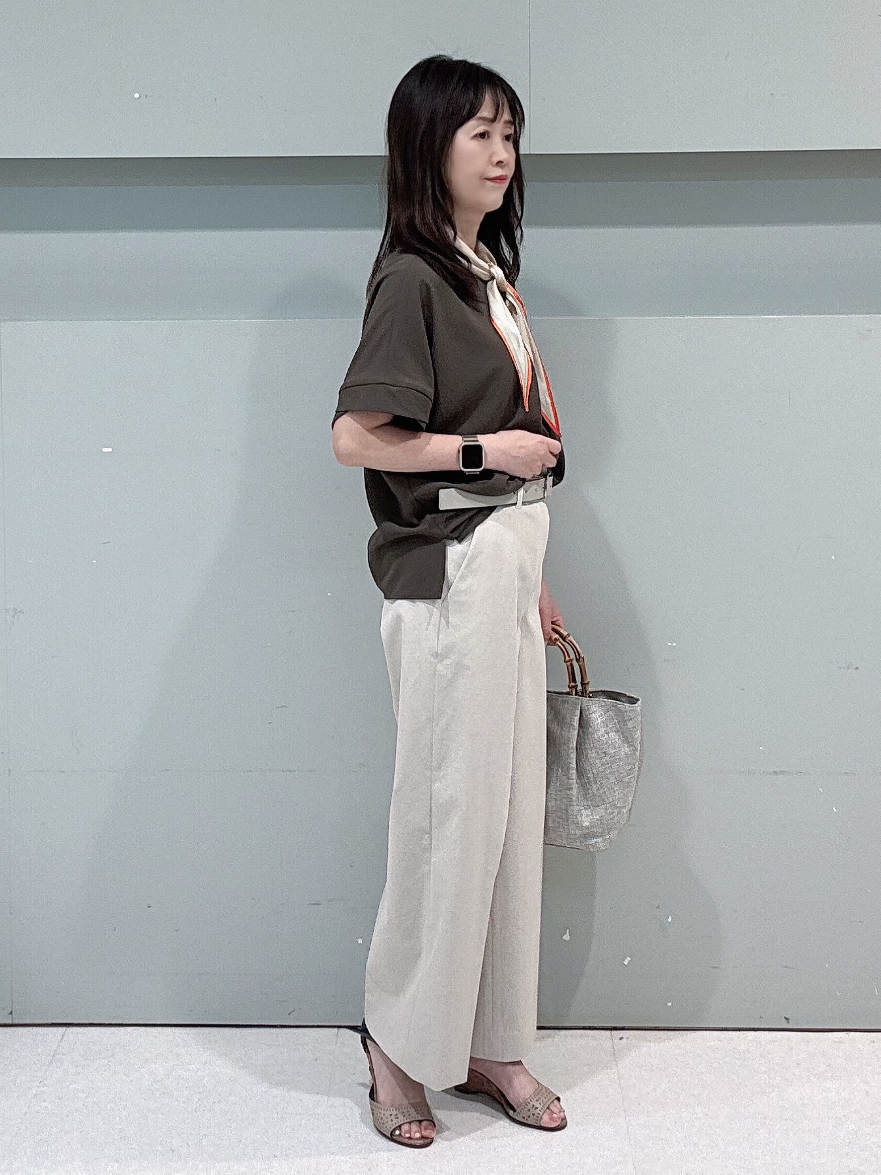 makiさんの「UNTITLED｜【前後2WAY/はっ水/セットアップ可】リラクシーフレンチスリーブブラウス」を使ったコーディネート