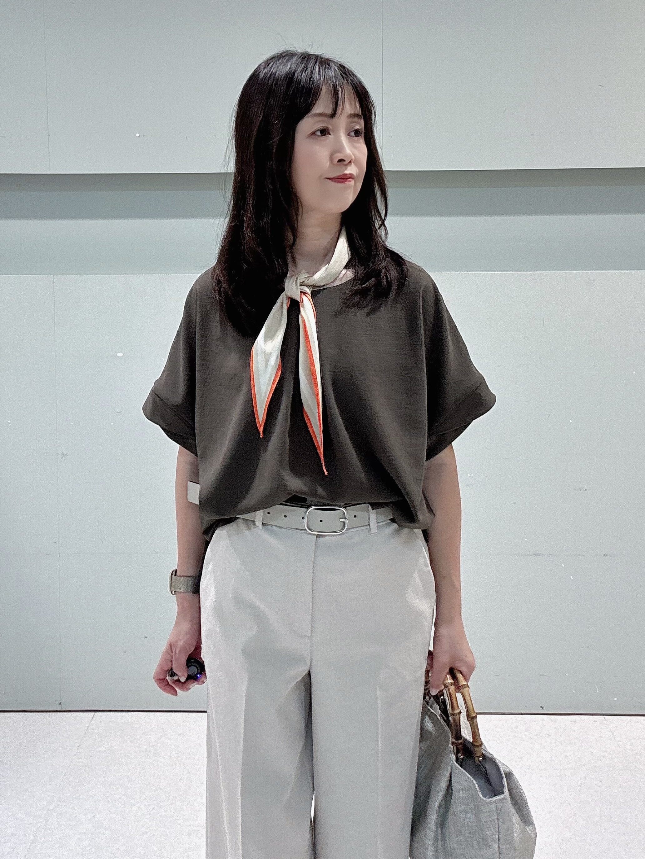 makiさんの「UNTITLED｜【前後2WAY/はっ水/セットアップ可】リラクシーフレンチスリーブブラウス」を使ったコーディネート
