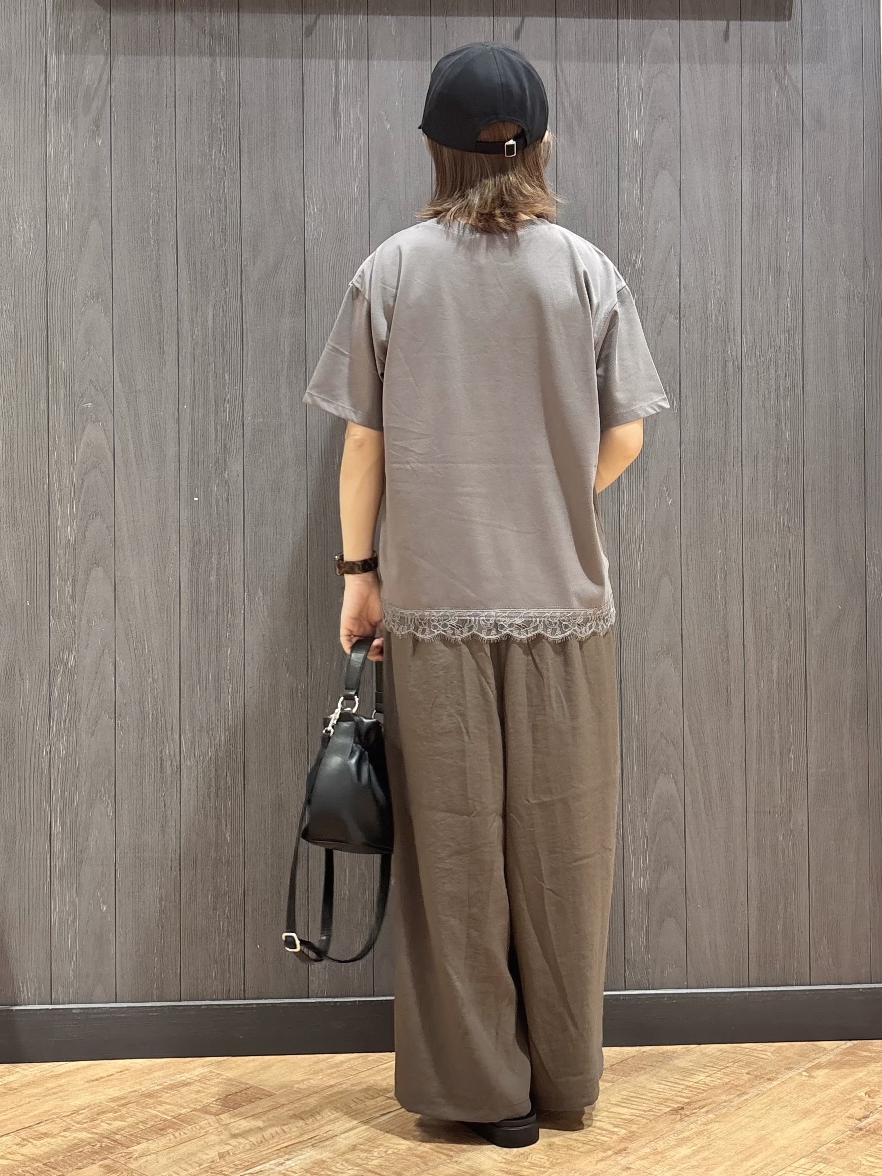meiさんの「SHOO･LA･RUE｜【セットアップ可/洗濯機可】サラっと着られる 麻調リボン付きスカーチョパンツ」を使ったコーディネート