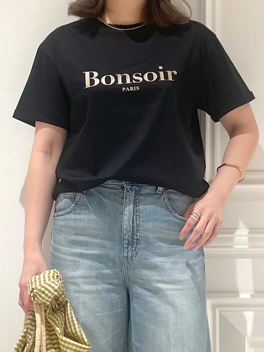 makiさんの「DRESSTERIOR｜【接触冷感／抗菌防臭／消臭】アイスクリアコットン Bonsoir ロゴTシャツ」を使ったコーディネート