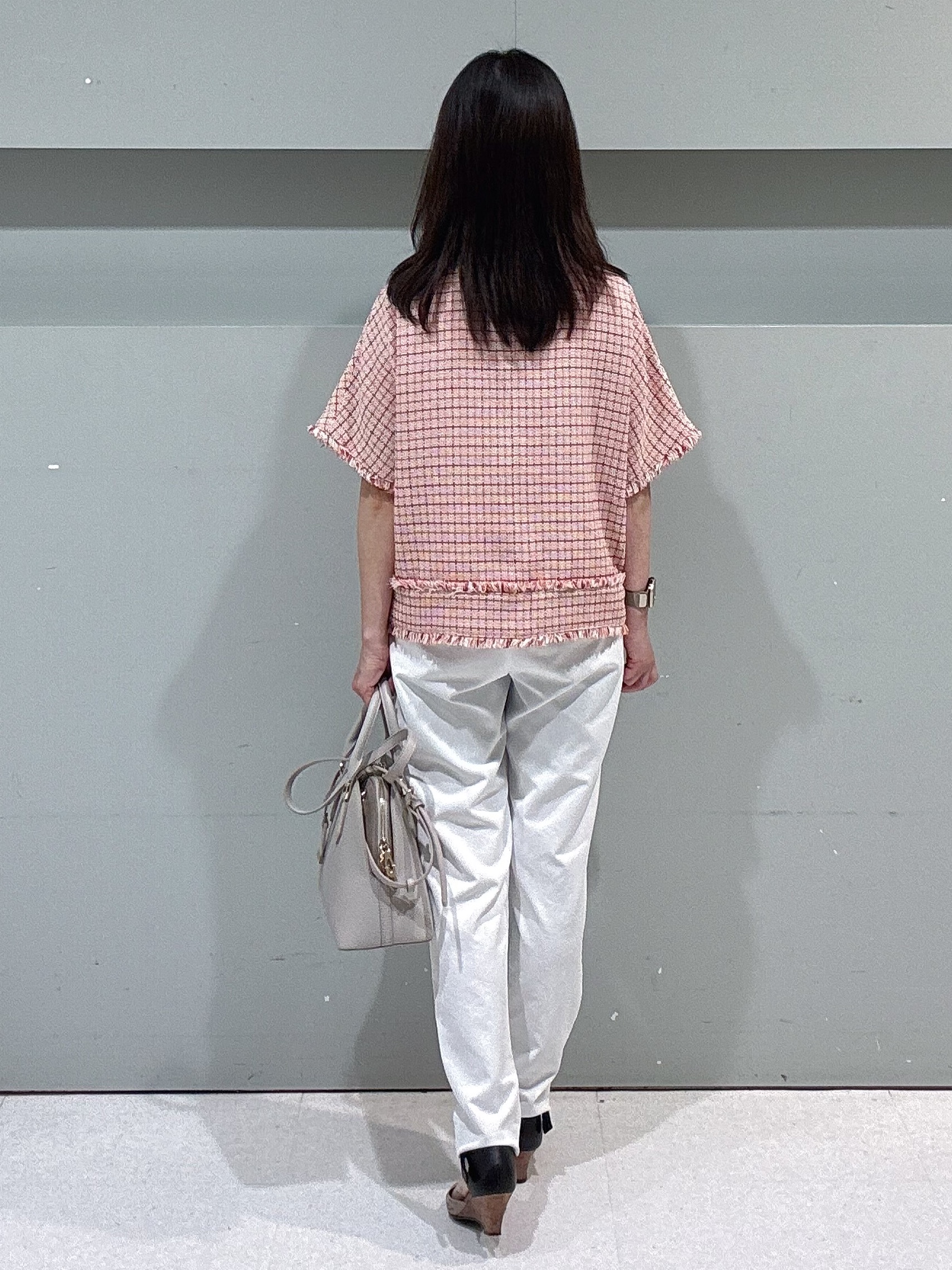 makiさんの「UNTITLED｜ファンシーツイードブラウス」を使ったコーディネート