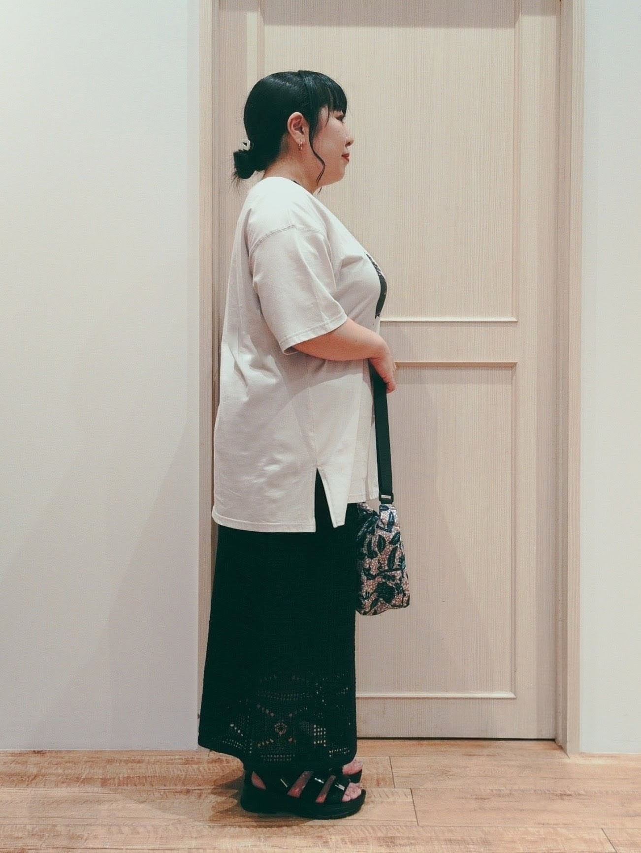 haseさんの「SHOO･LA･RUE｜【ひんやり】ゆるっと体型カバー BIGアソートTシャツ」を使ったコーディネート