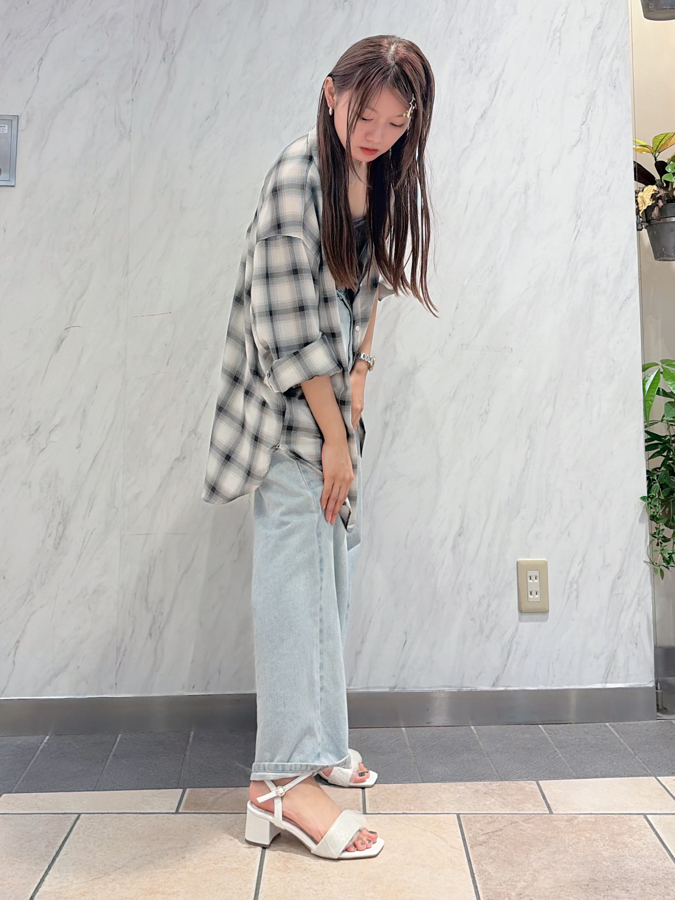 suzuhaさんの「ESPERANZA｜シフォンラメギャザーサンダル」を使ったコーディネート