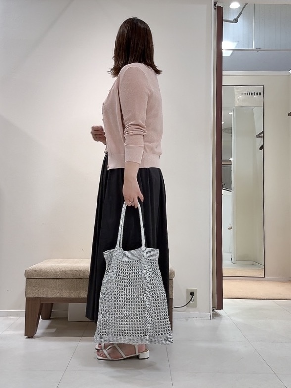 YUIさんの「UNTITLED｜【アンサンブル可】ラメ混クルーネックカーディガン」を使ったコーディネート
