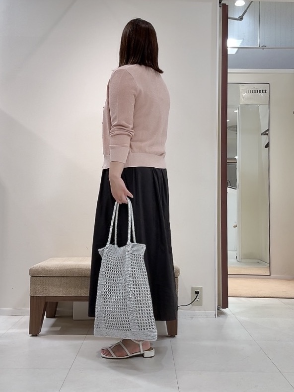 YUIさんの「UNTITLED｜【アンサンブル可】ラメ混クルーネックカーディガン」を使ったコーディネート
