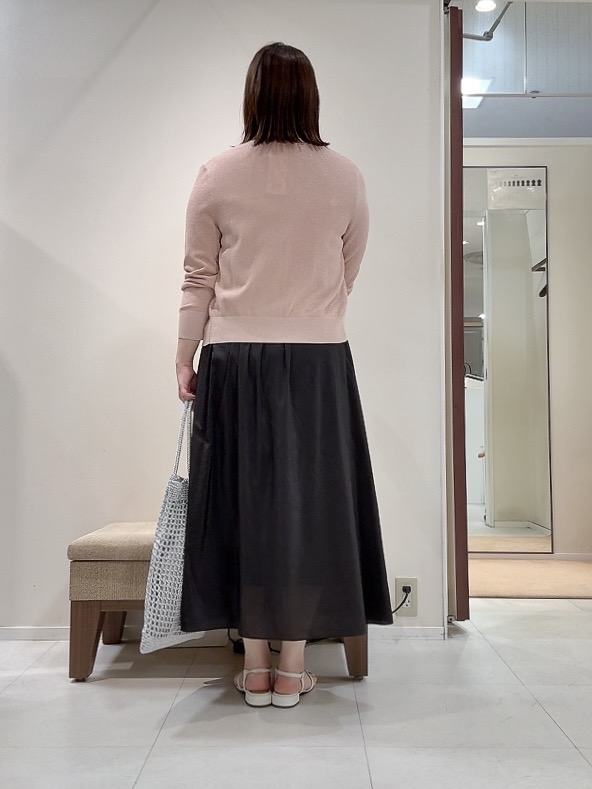 YUIさんの「UNTITLED｜【アンサンブル可】ラメ混クルーネックカーディガン」を使ったコーディネート
