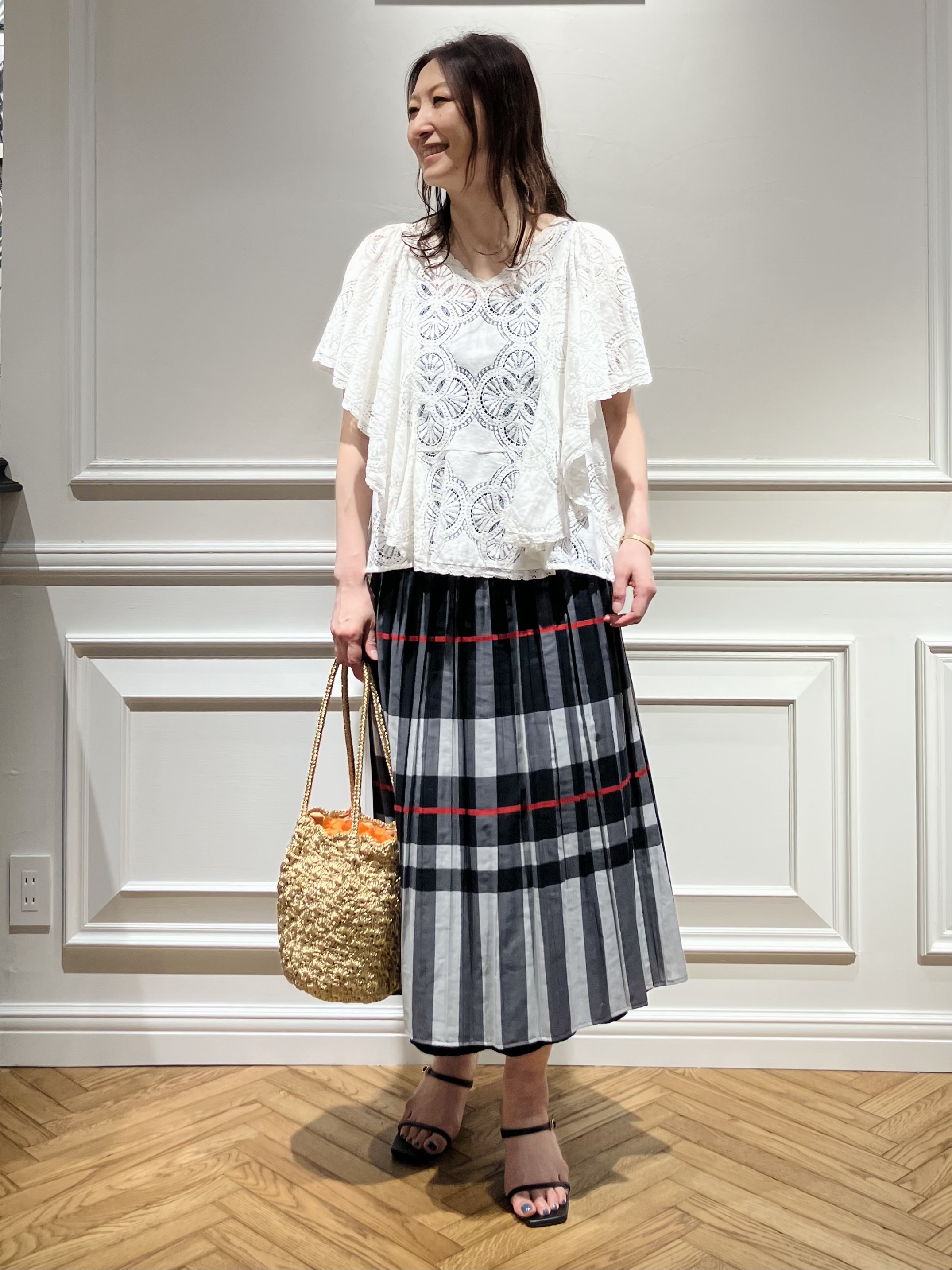 TSUKUIさんの「DRESSTERIOR｜ラッセルレース ブラウス」を使ったコーディネート