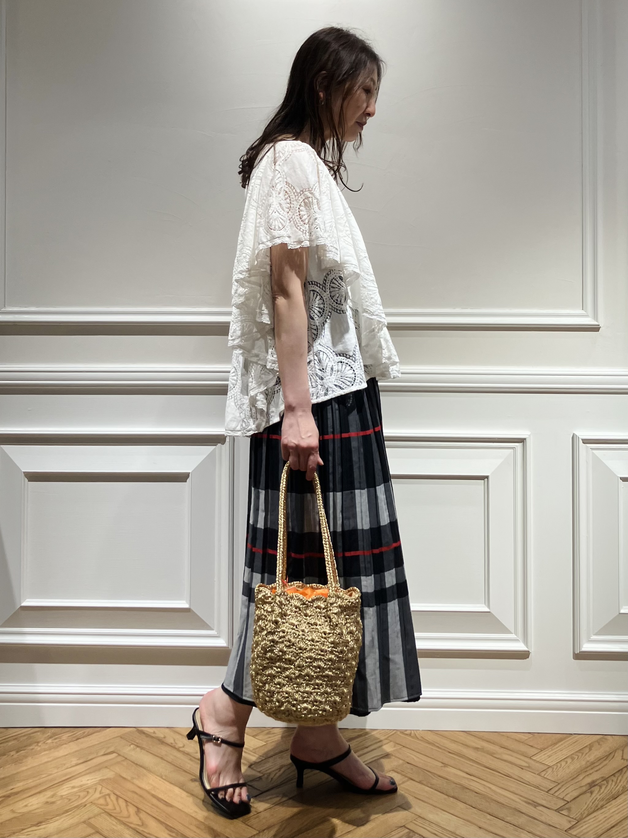 TSUKUIさんの「DRESSTERIOR｜ラッセルレース ブラウス」を使ったコーディネート