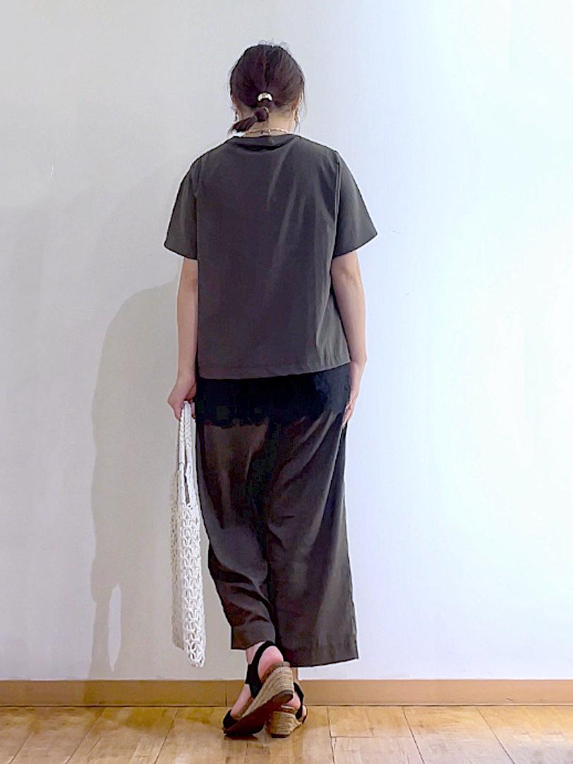 かのさんの「SHOO･LA･RUE｜【S-LL/洗濯機可】軽凛(かろりん)ひんやり スキッパー裾レースブラウス」を使ったコーディネート