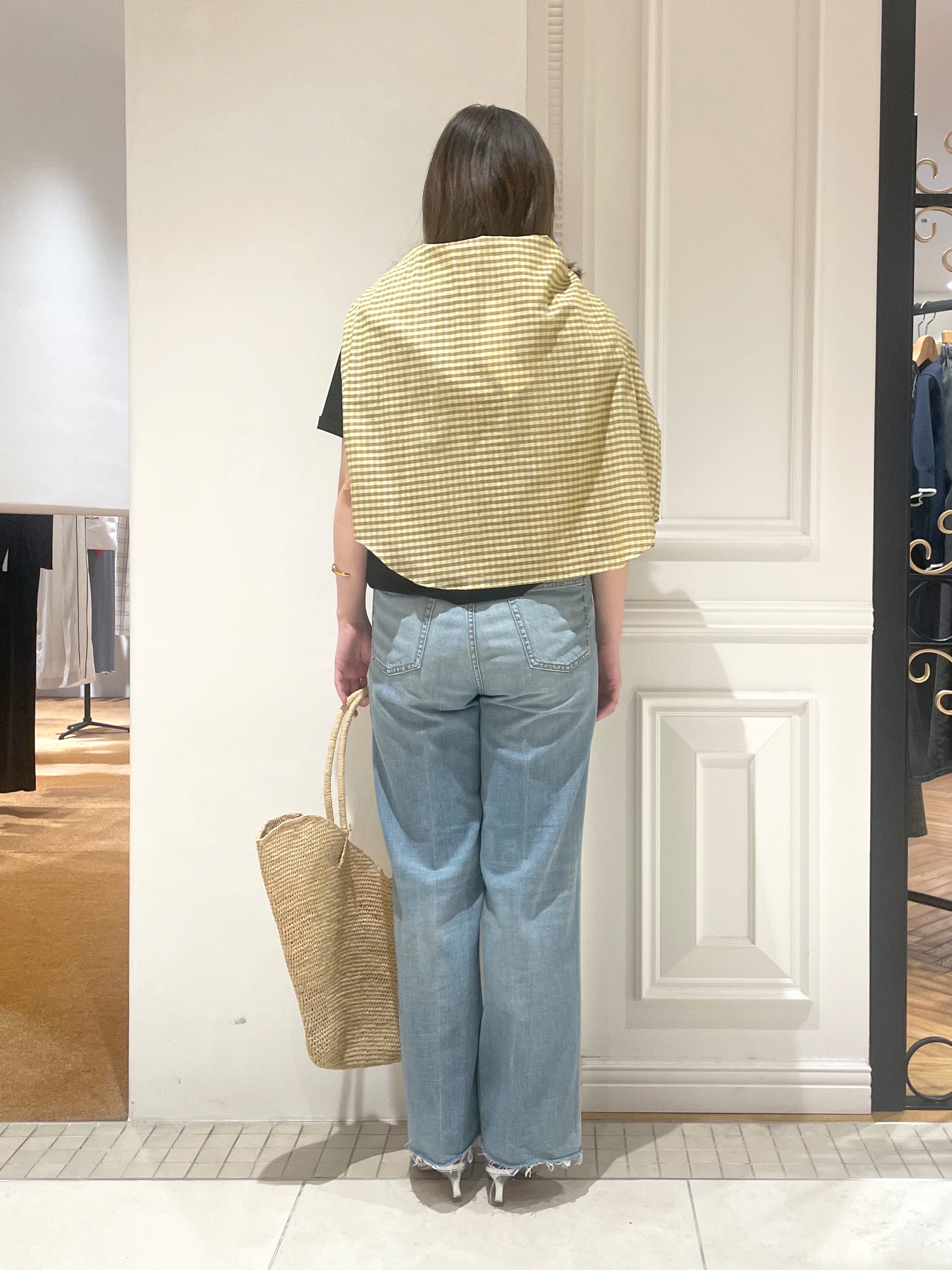 makiさんの「DRESSTERIOR｜【接触冷感／抗菌防臭／消臭】アイスクリアコットン Bonsoir ロゴTシャツ」を使ったコーディネート