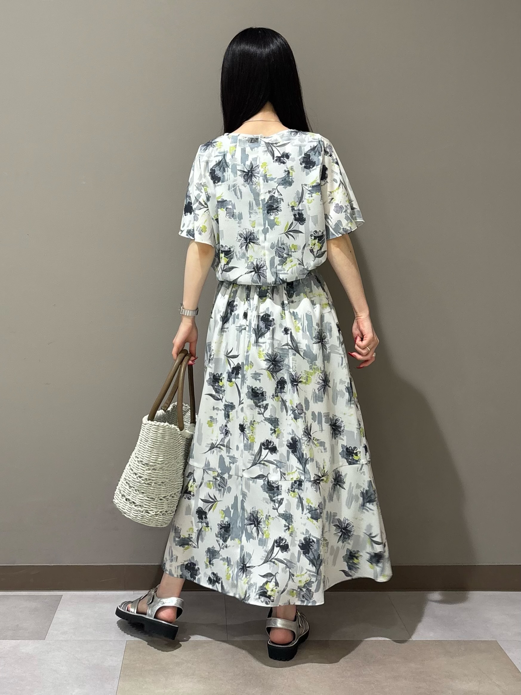 KEIKOさんの「INDIVI｜【接触冷感／2WAY】カシュクールリネンシャツ」を使ったコーディネート