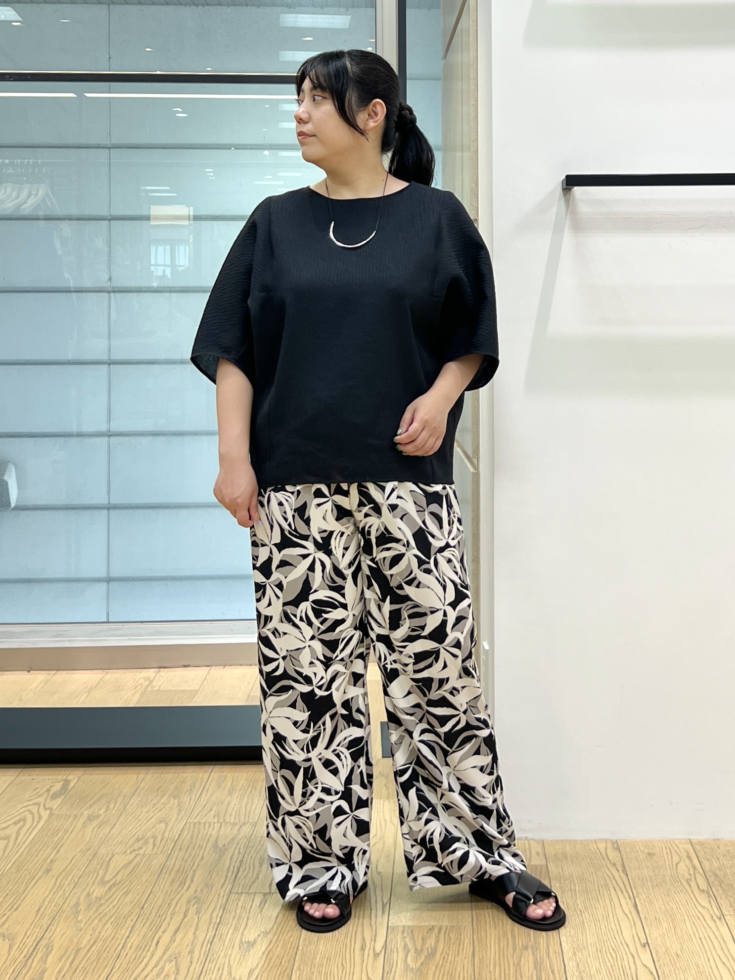shimaさんの「INDIVI｜【華奢見え】ジャカード ドルマントップス」を使ったコーディネート