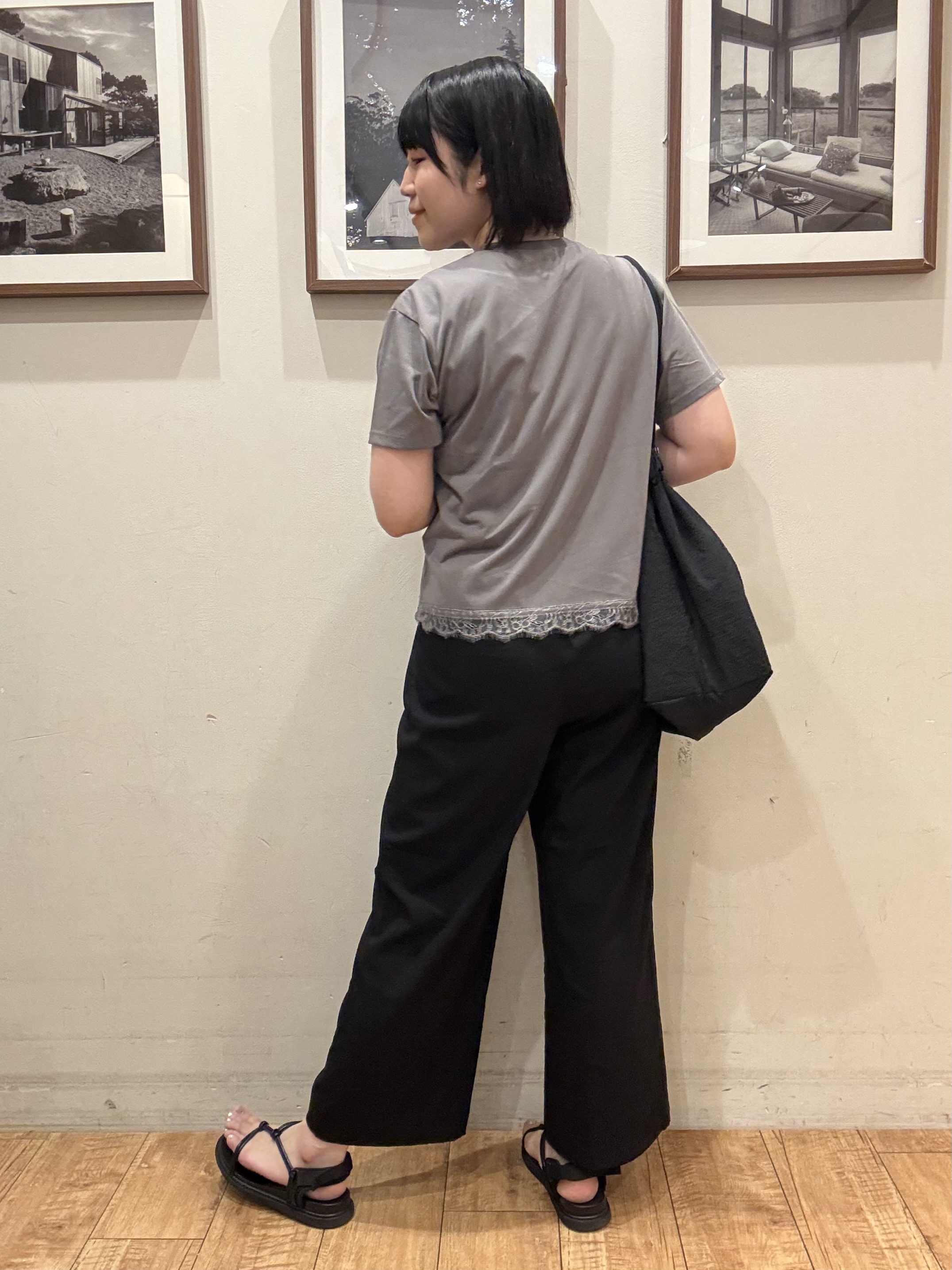Tsuruさんの「SHOO･LA･RUE｜【高レビュー/S-LL/洗濯機可/セットアップ可】着丈選べる 軽凛(かろりん) ひんやりフラップイー」を使ったコーディネート