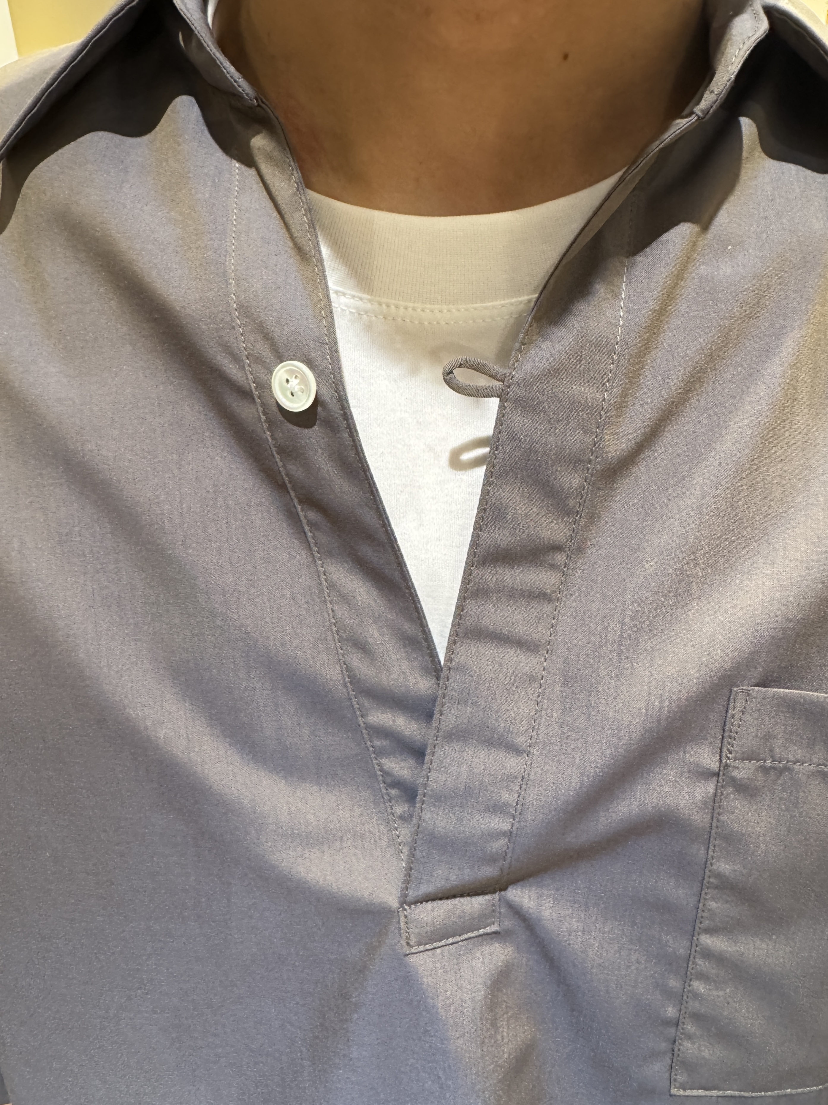 kawarataniさんの「DRESSTERIOR｜イージーケア プルオーバーシャツ」を使ったコーディネート