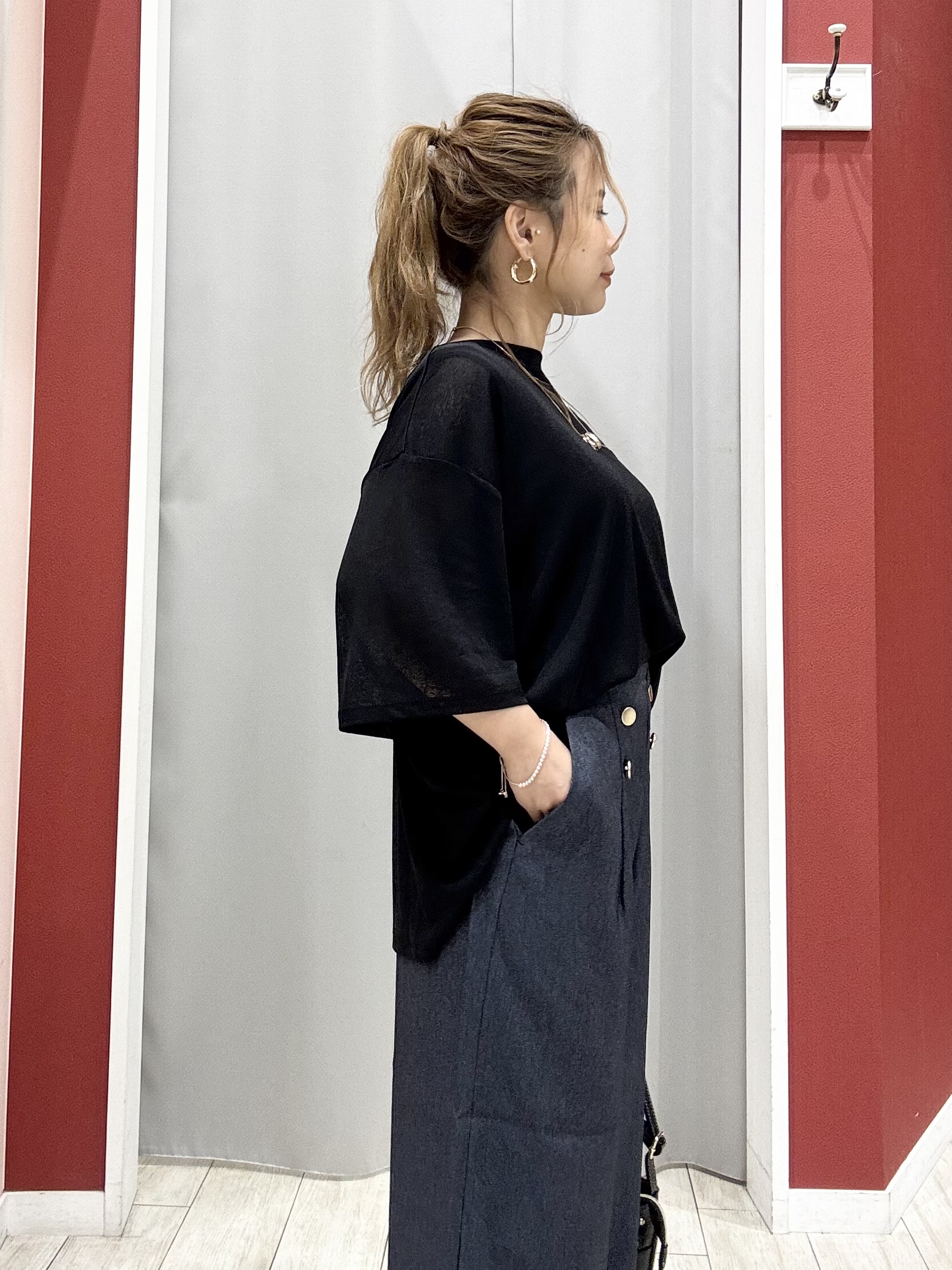 shioさんの「SHOO･LA･RUE｜【S-LL/洗濯機可/体型カバー】ゆるっとこなれる 大人のシアースラブTシャツ」を使ったコーディネート