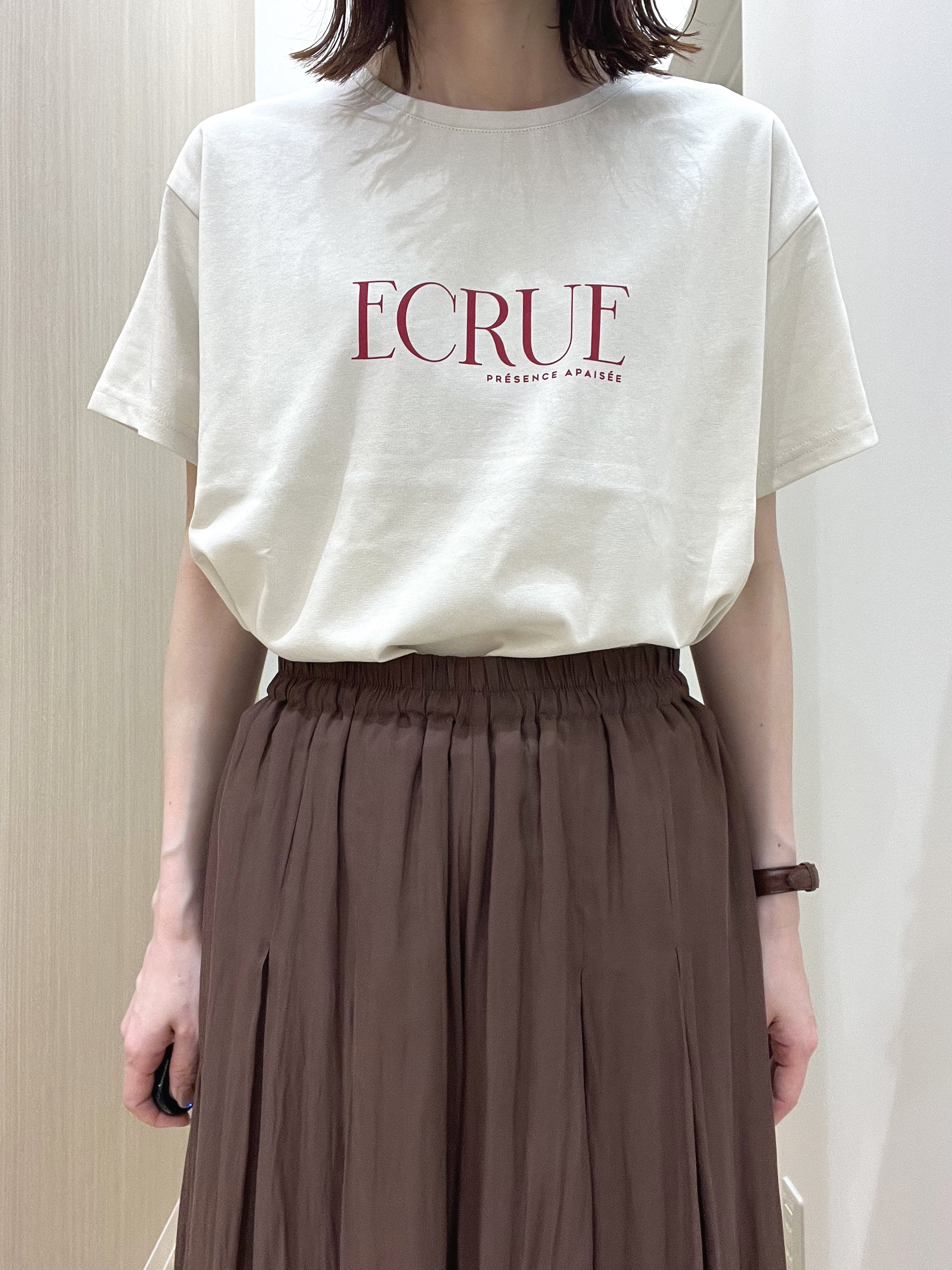  おまつさんの「grove｜【遮熱／吸水速乾／接触冷感／UVカット】ベーシックロゴTシャツ」を使ったコーディネート