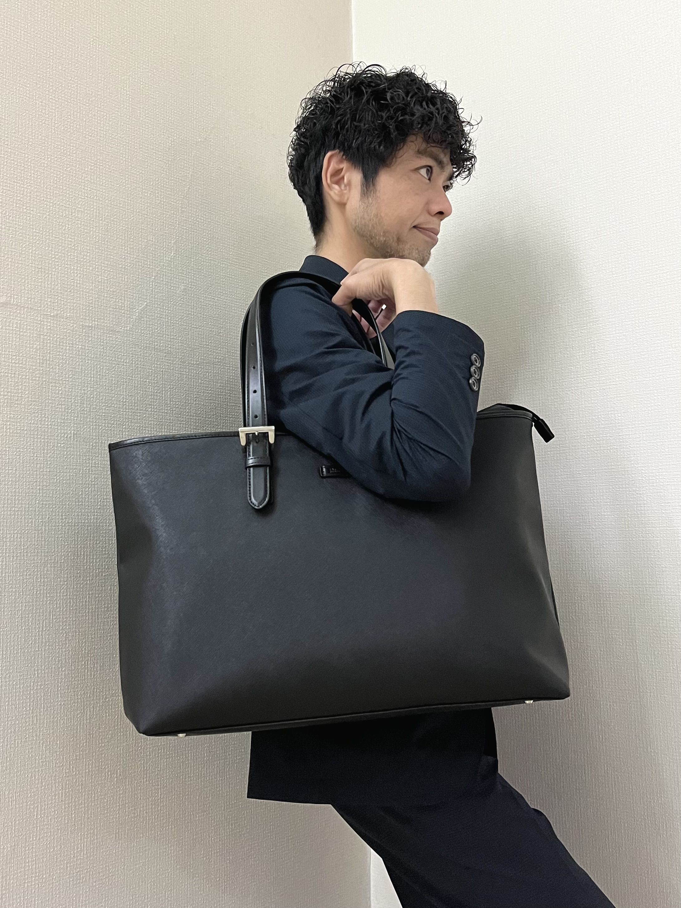 URAさんの「TAKEO KIKUCHI｜【抗菌防臭】COOL DOTS（R）ドビープリント ジャケット」を使ったコーディネート