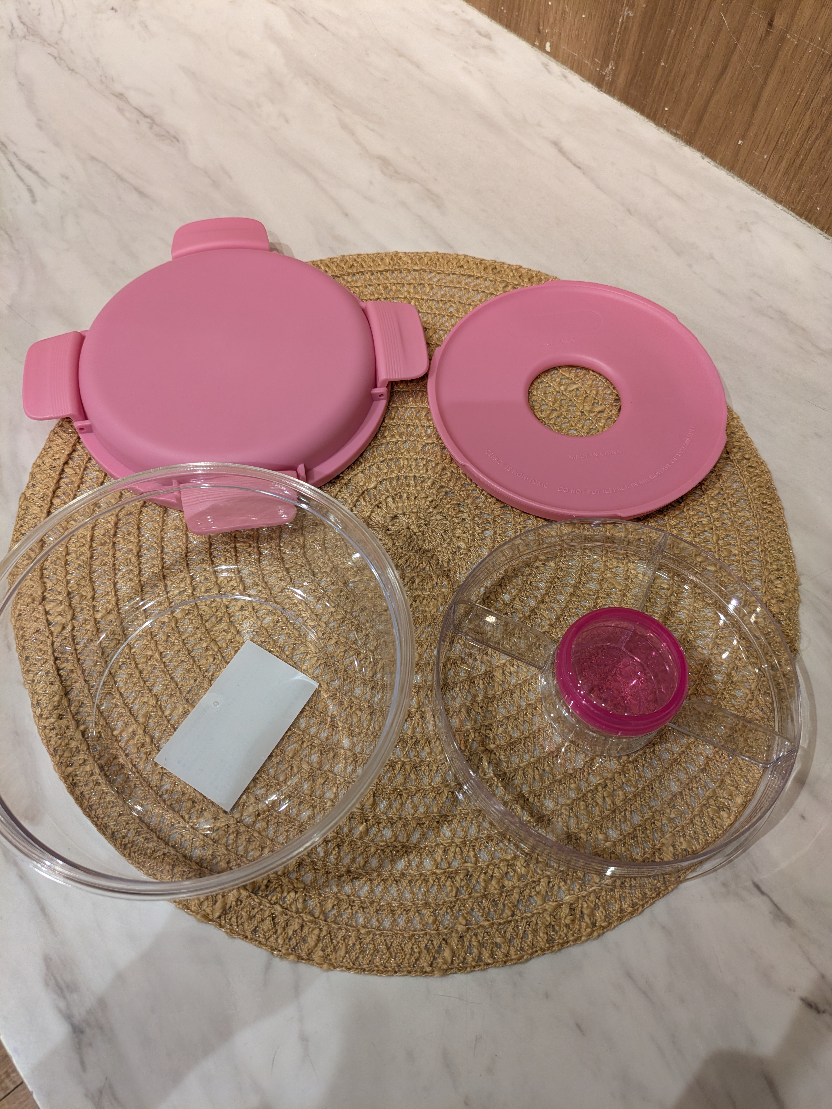 エトーさんの「212 KITCHEN STORE｜保冷剤付きサラダコンテナ GR ＜KEVNHAUN ケブンハウン＞」を使ったコーディネート