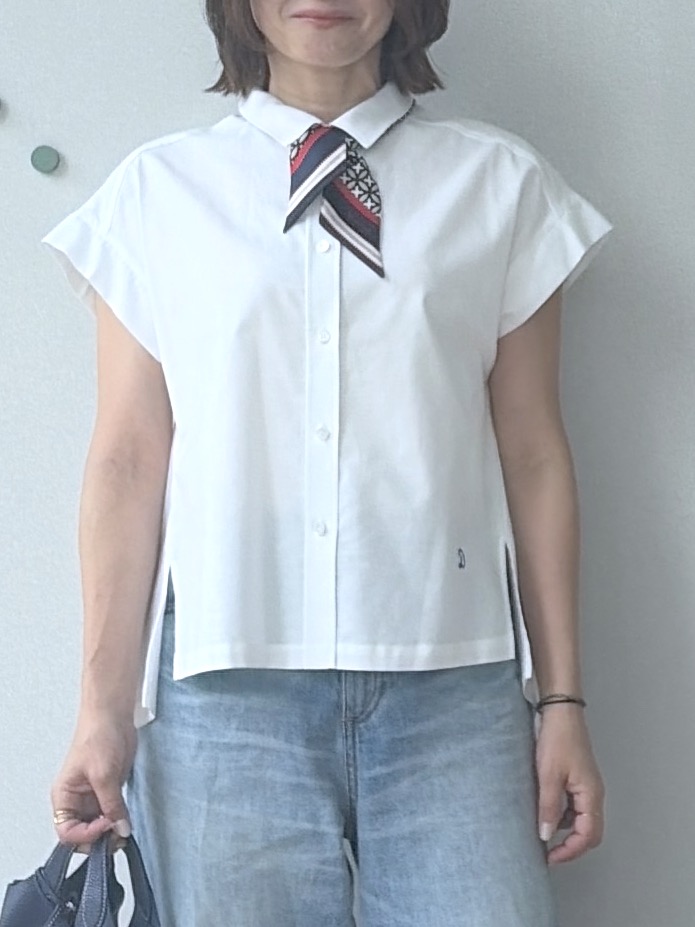 yoshikadoさんの「DRESSTERIOR｜【毎年人気/ウォッシャブル】バックフレアオックスシャツ」を使ったコーディネート