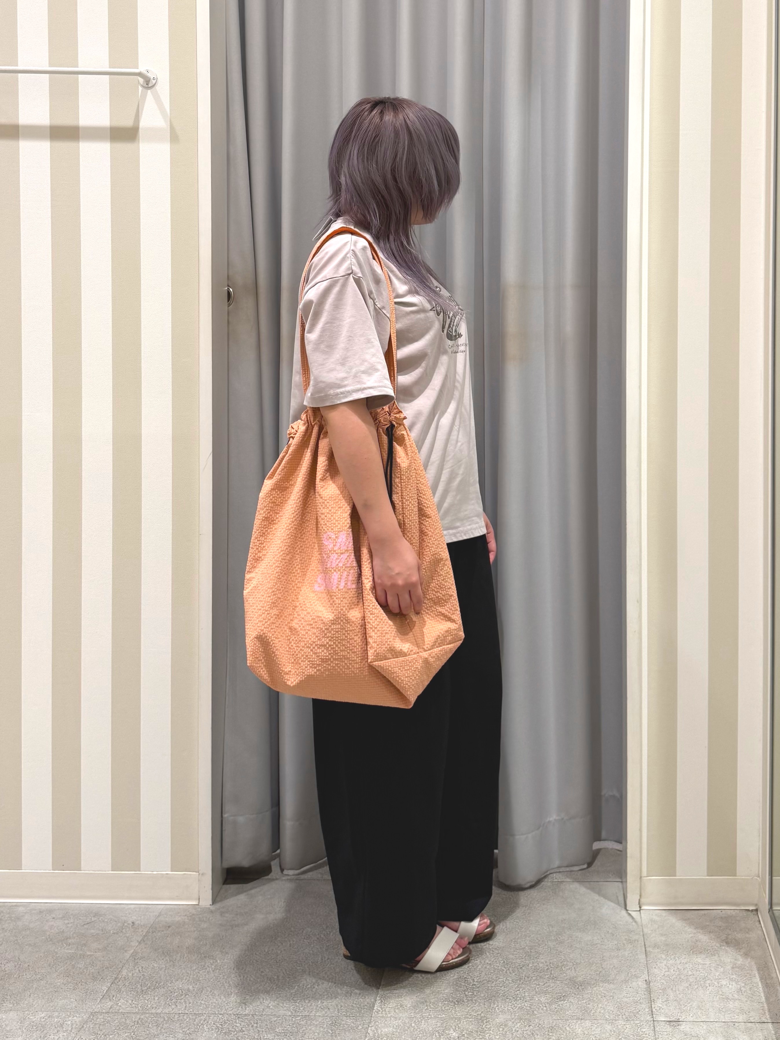 sakinoさんの「SHOO･LA･RUE｜【ひんやり/S-LL/洗濯機可】選べる3柄 ヴィンテージ風こなれアソートTシャツ」を使ったコーディネート