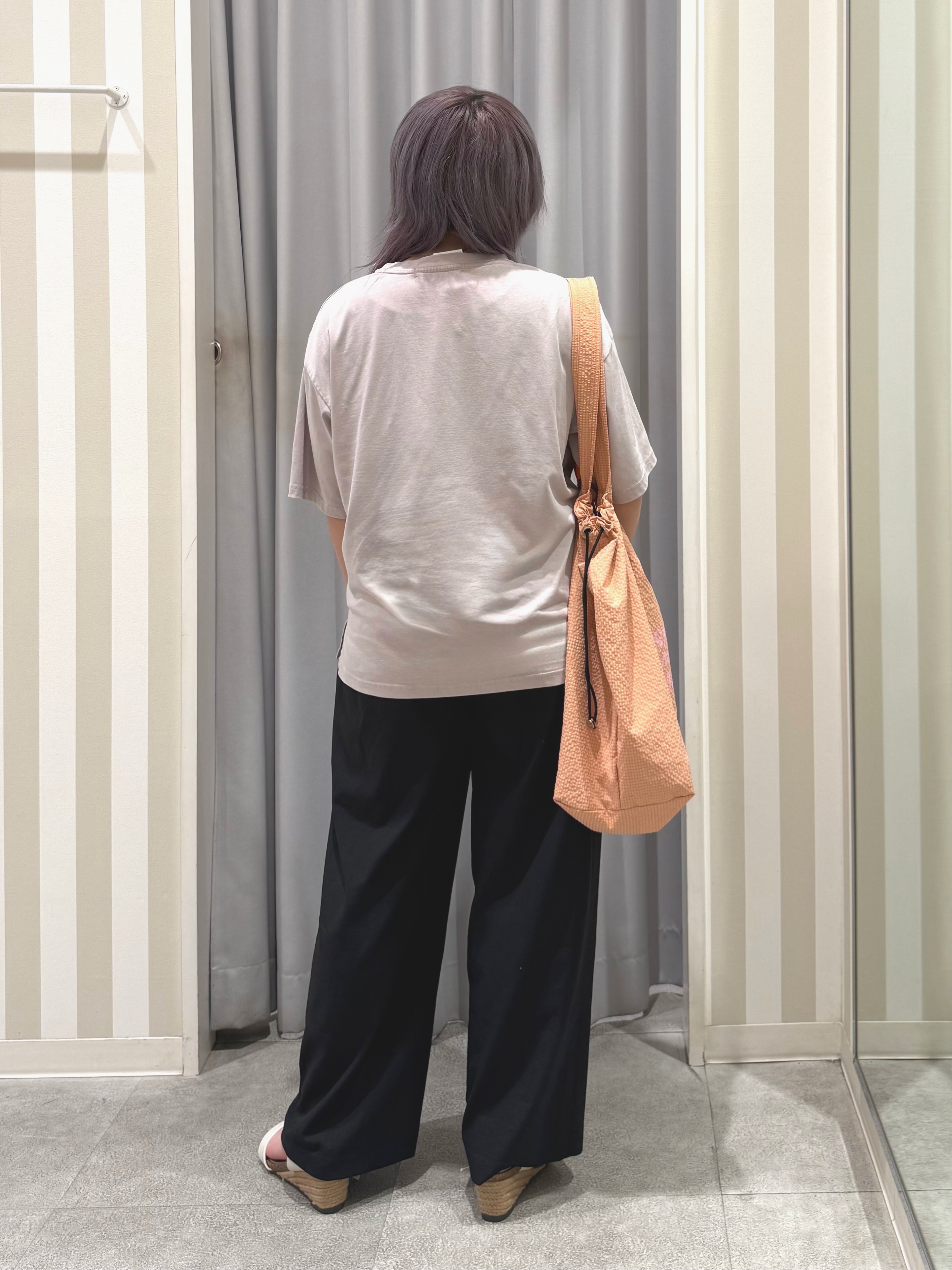 sakinoさんの「SHOO･LA･RUE｜【ひんやり/S-LL/洗濯機可】選べる3柄 ヴィンテージ風こなれアソートTシャツ」を使ったコーディネート