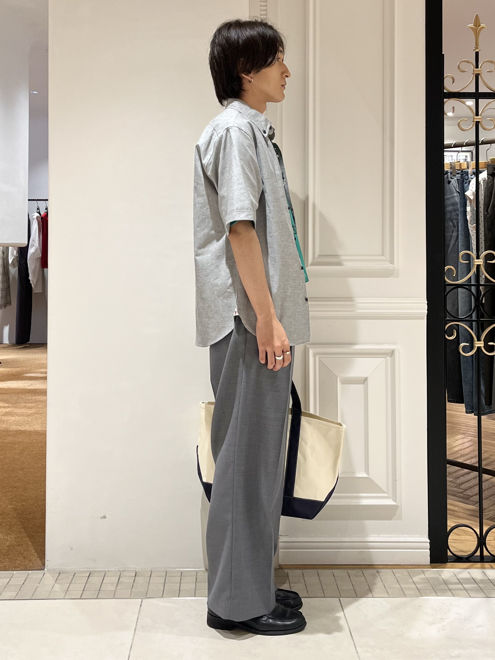 Watanabeさんの「DRESSTERIOR｜ナイトエンブロイ オックスシャツ」を使ったコーディネート