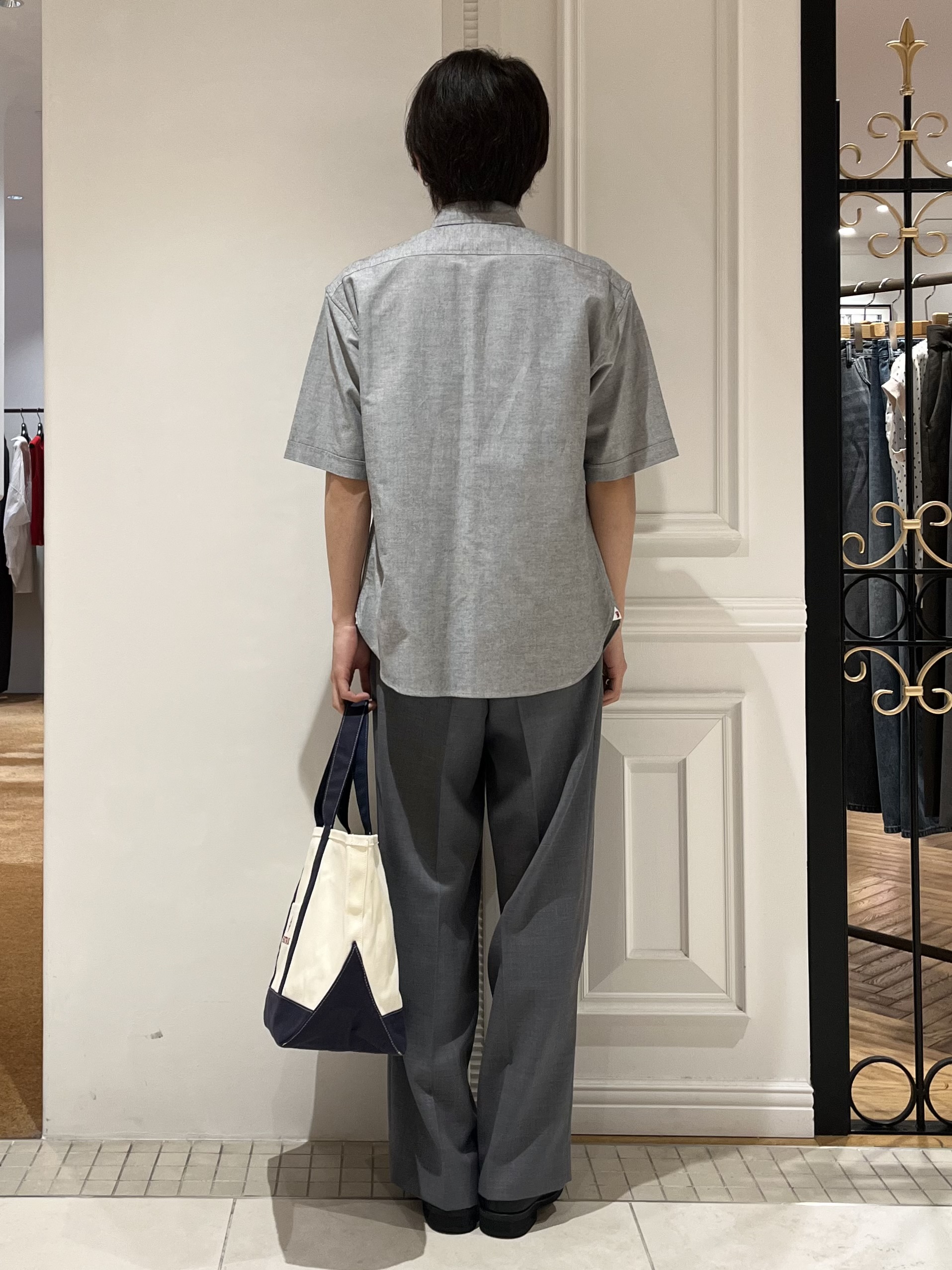 Watanabeさんの「DRESSTERIOR｜ナイトエンブロイ オックスシャツ」を使ったコーディネート